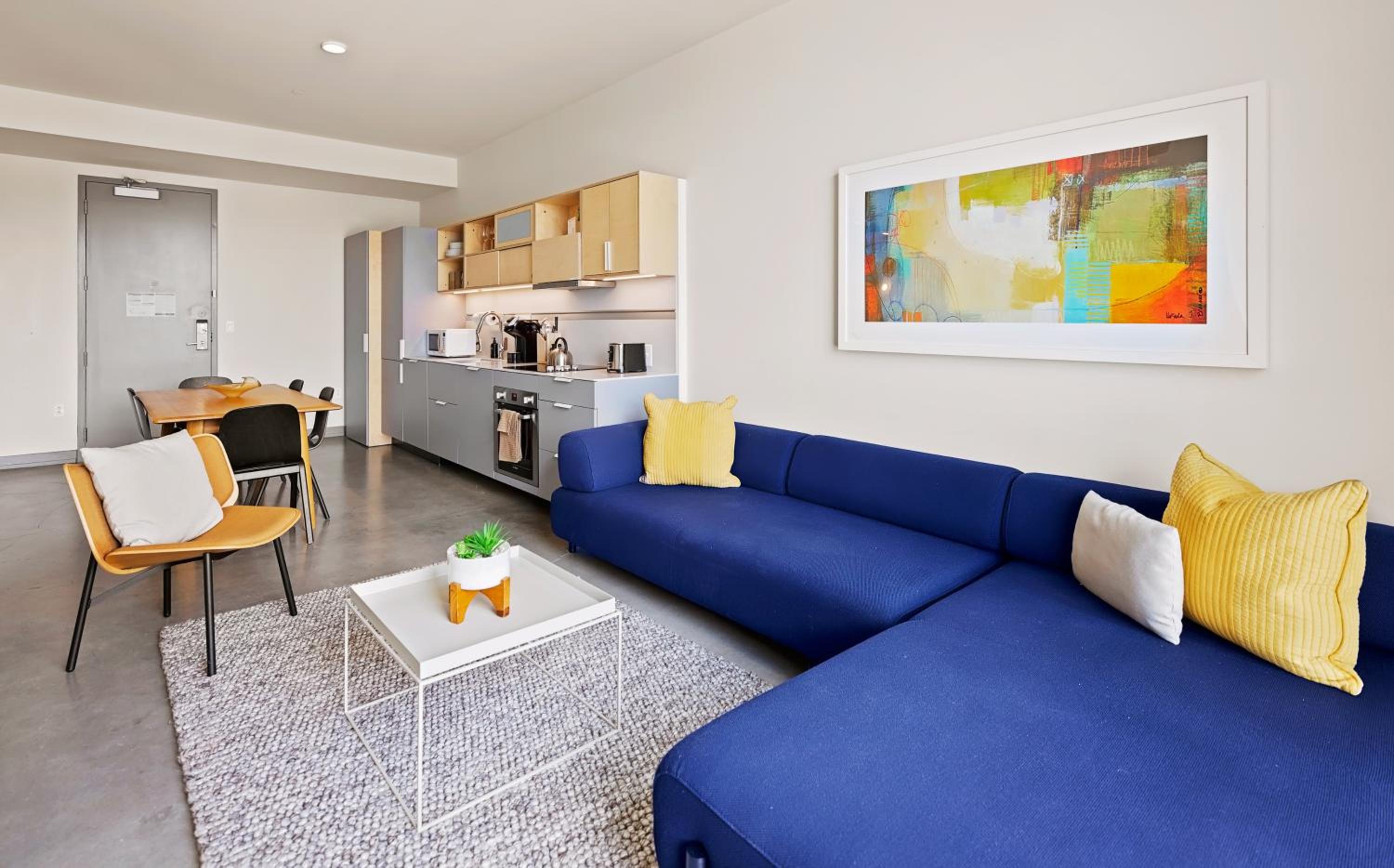 One Bedroom Apartment - Photo 11