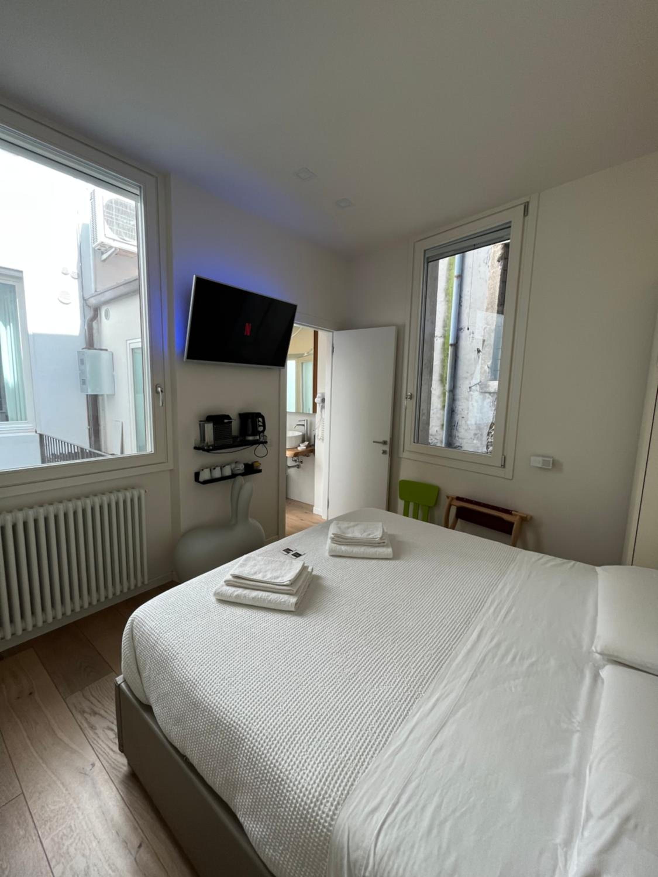 Triple Room with Private Bathroom - Photo 5