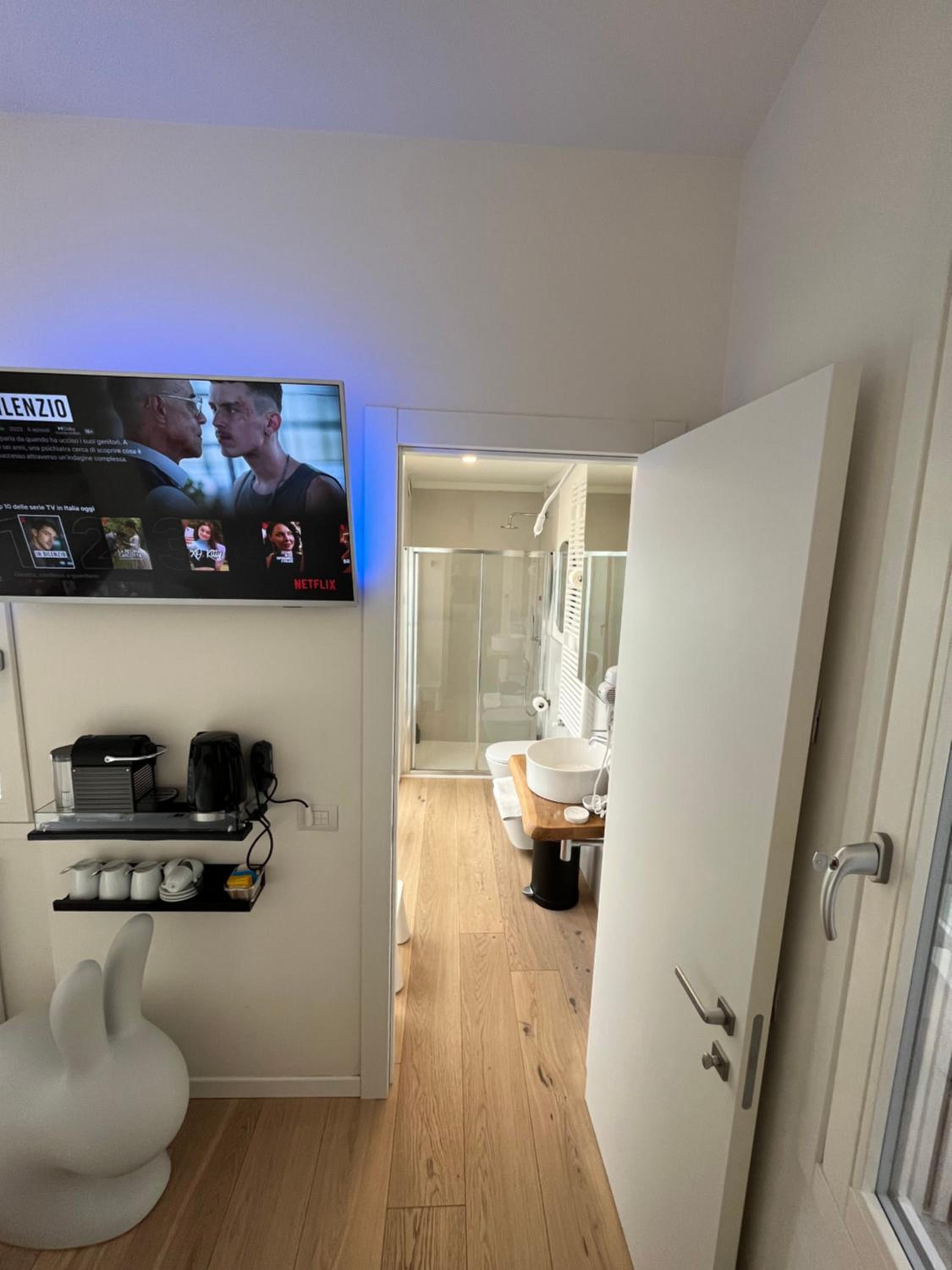 Triple Room with Private Bathroom - Photo 2