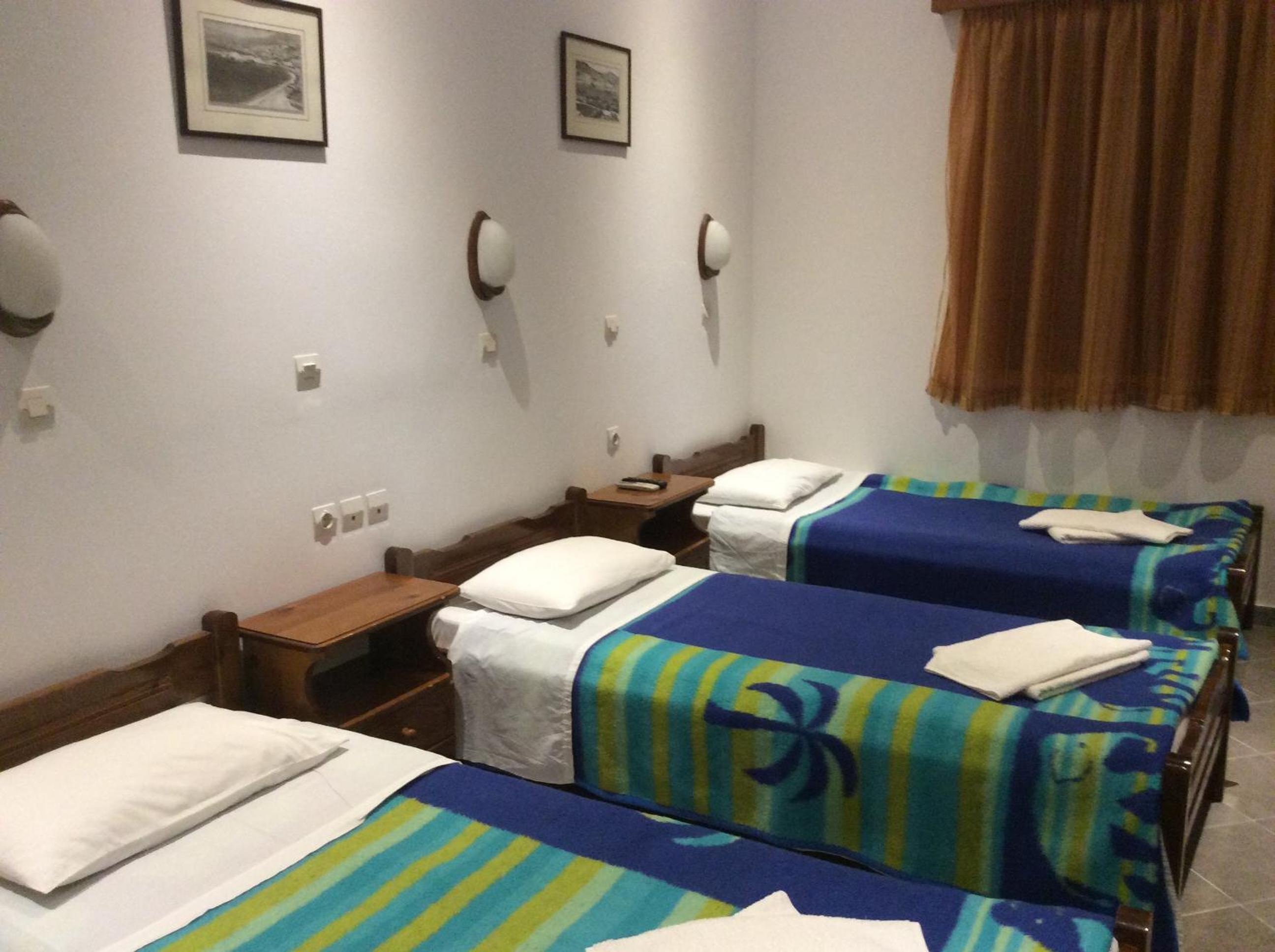 Triple Room with Sea View - Photo 3