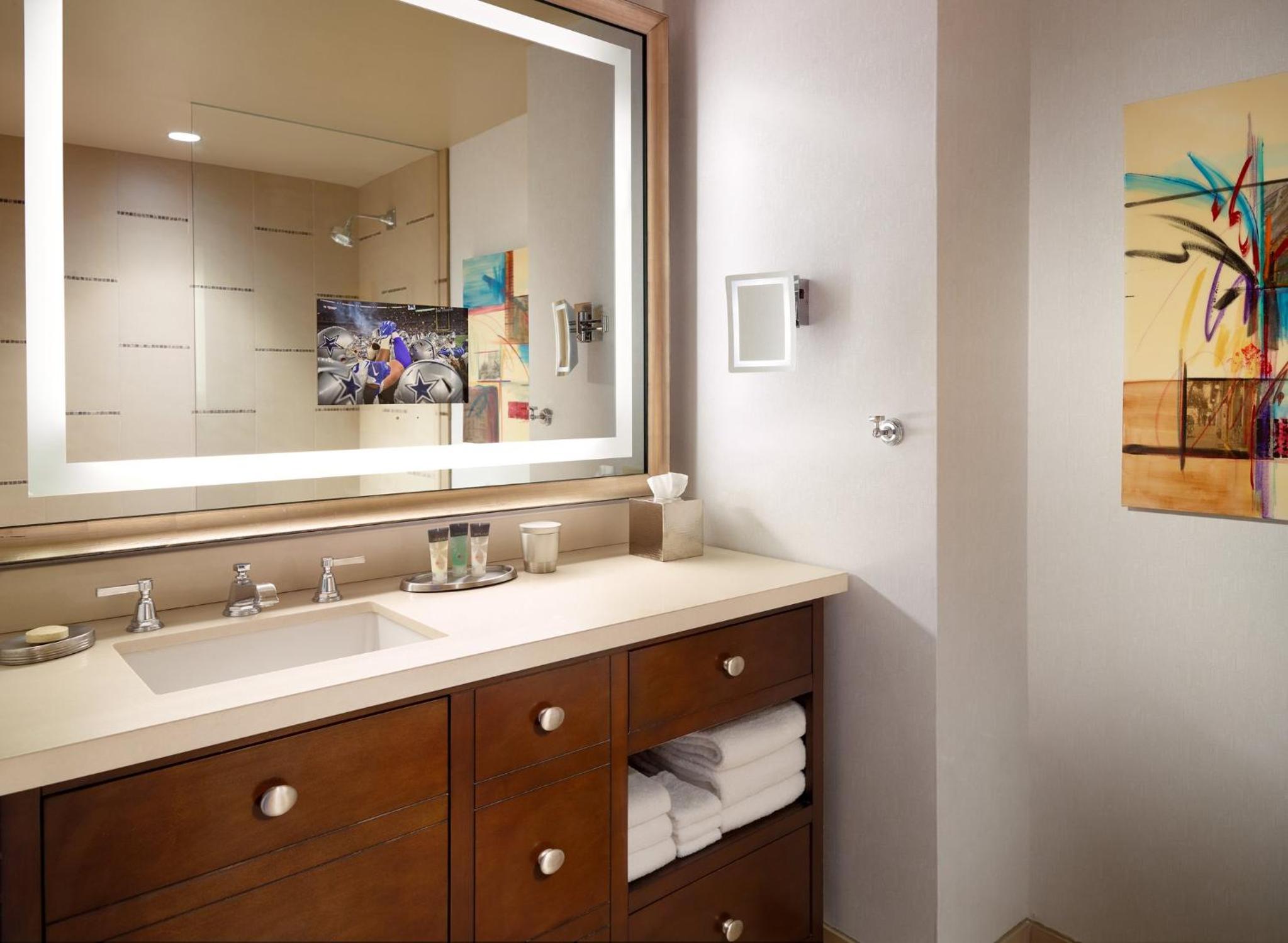 Deluxe King Room - Photo 6