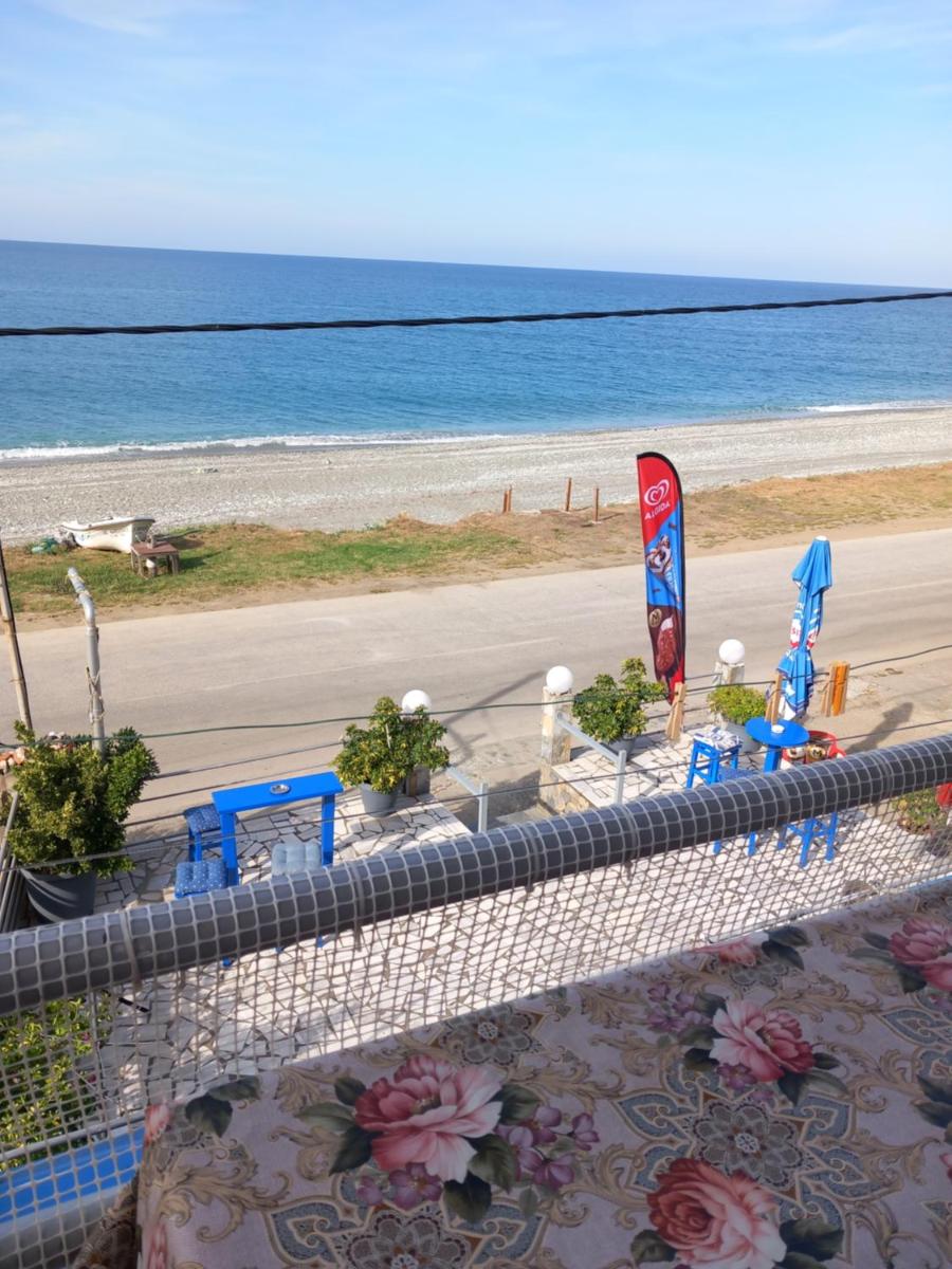 Standard Triple Room with Sea View - Photo 27