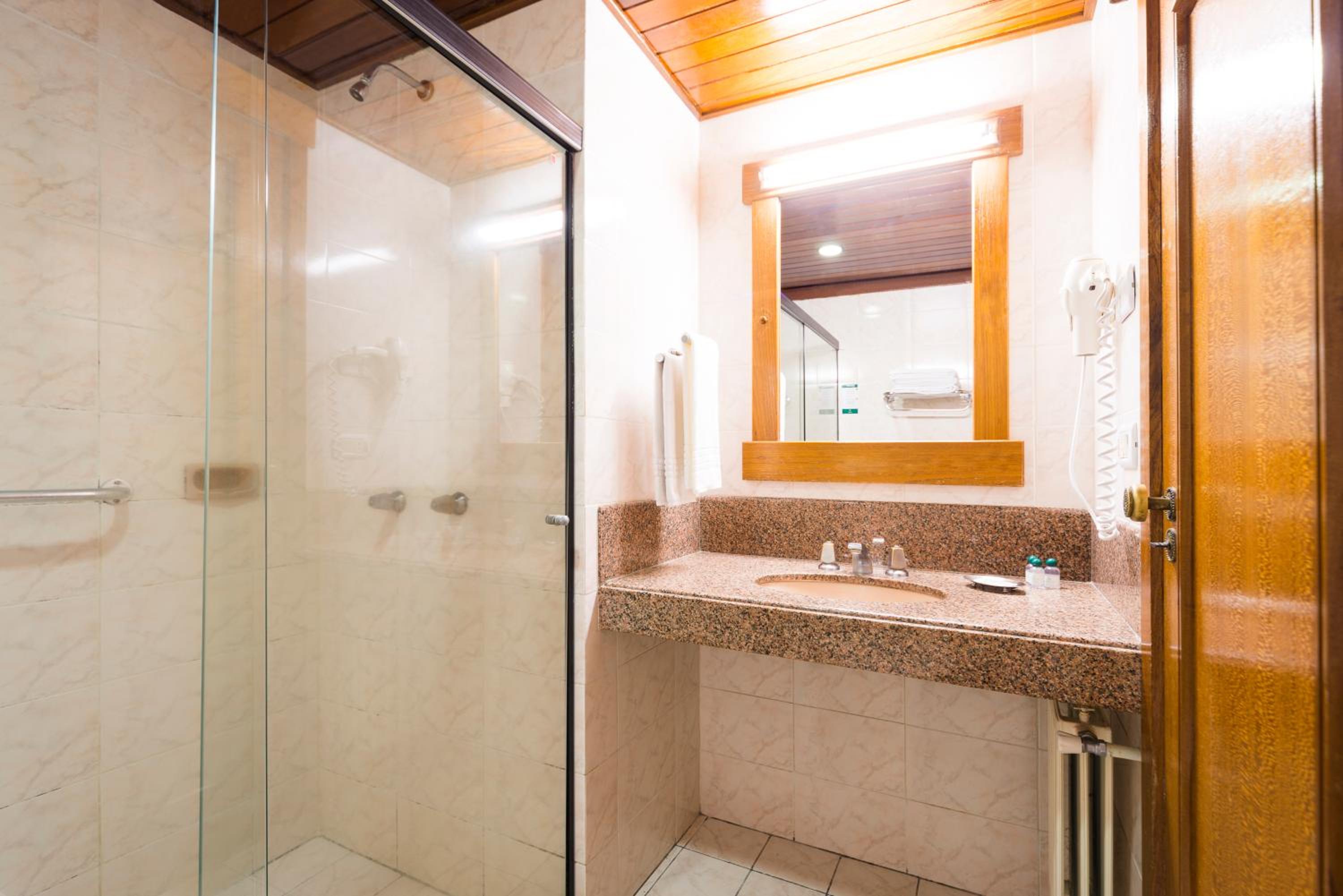 Deluxe Triple Room photo 3