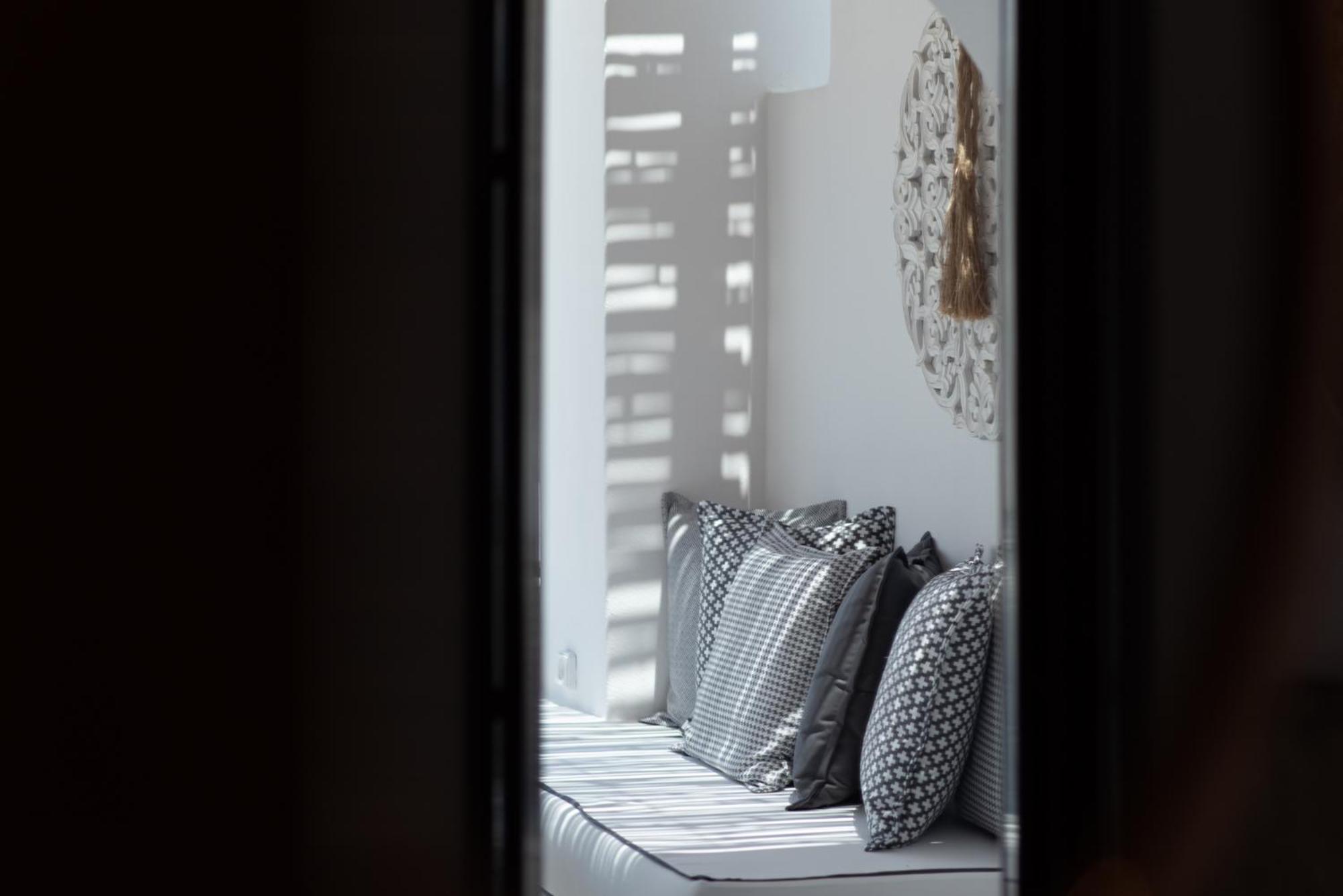 Suite with Private Pool - Photo 80
