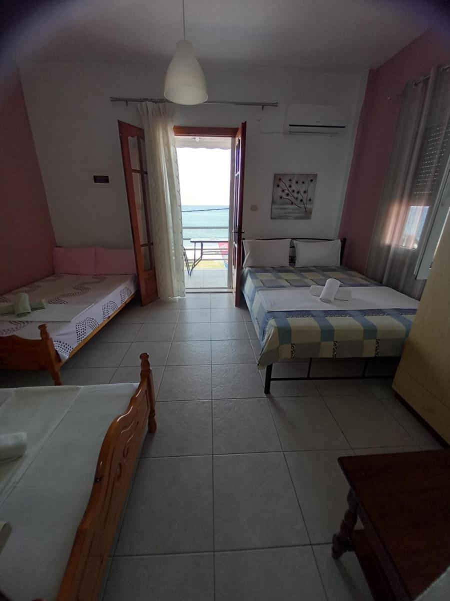 Standard Triple Room with Sea View - Photo 30