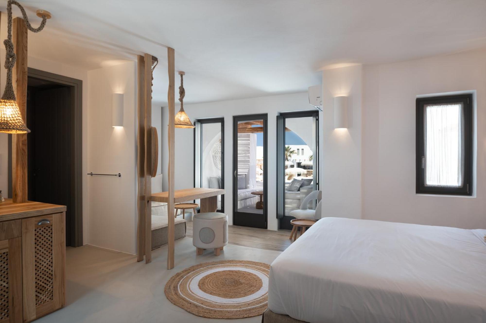 Suite with Private Pool - Photo 77
