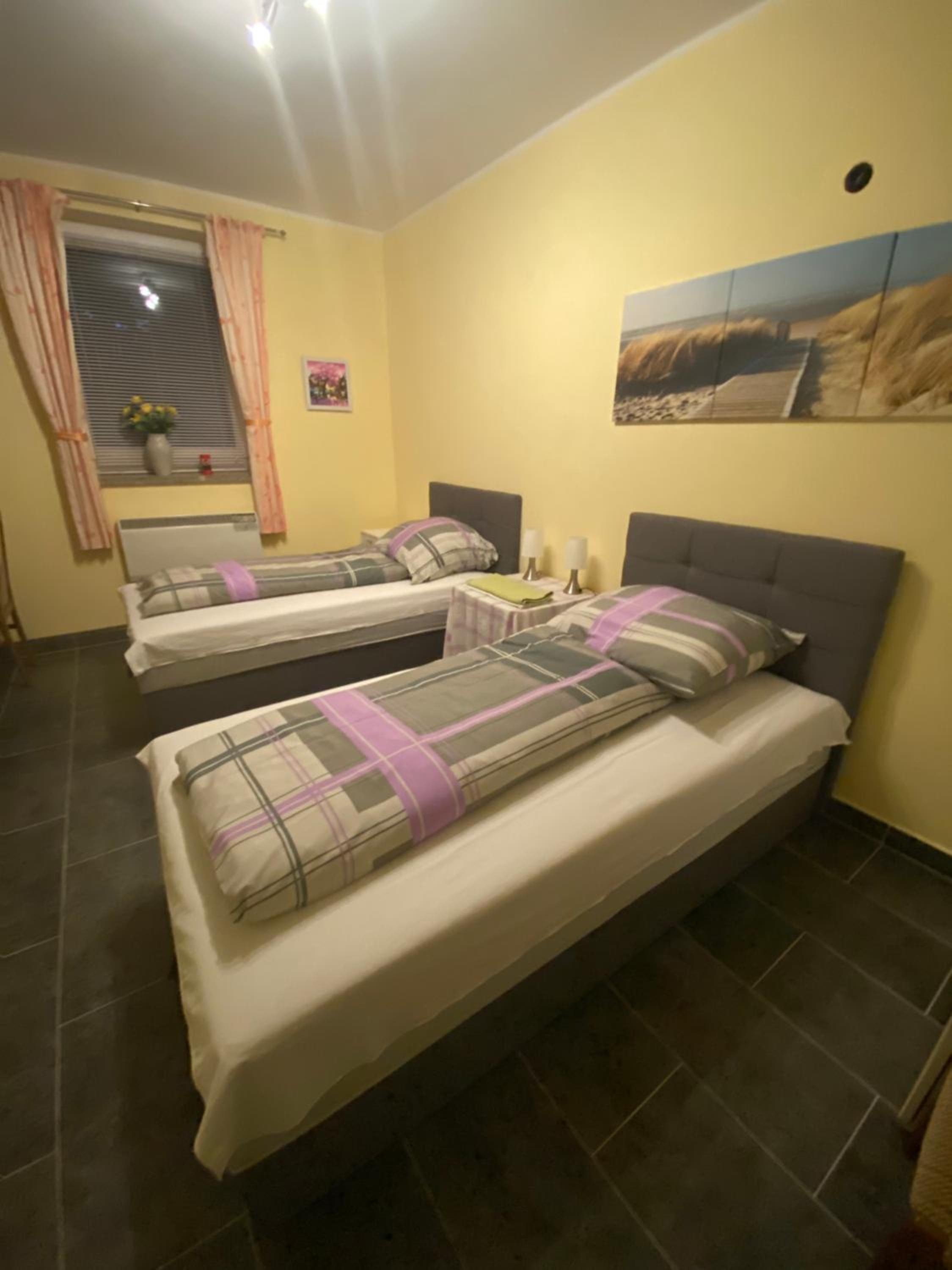 Standard King Room photo 1