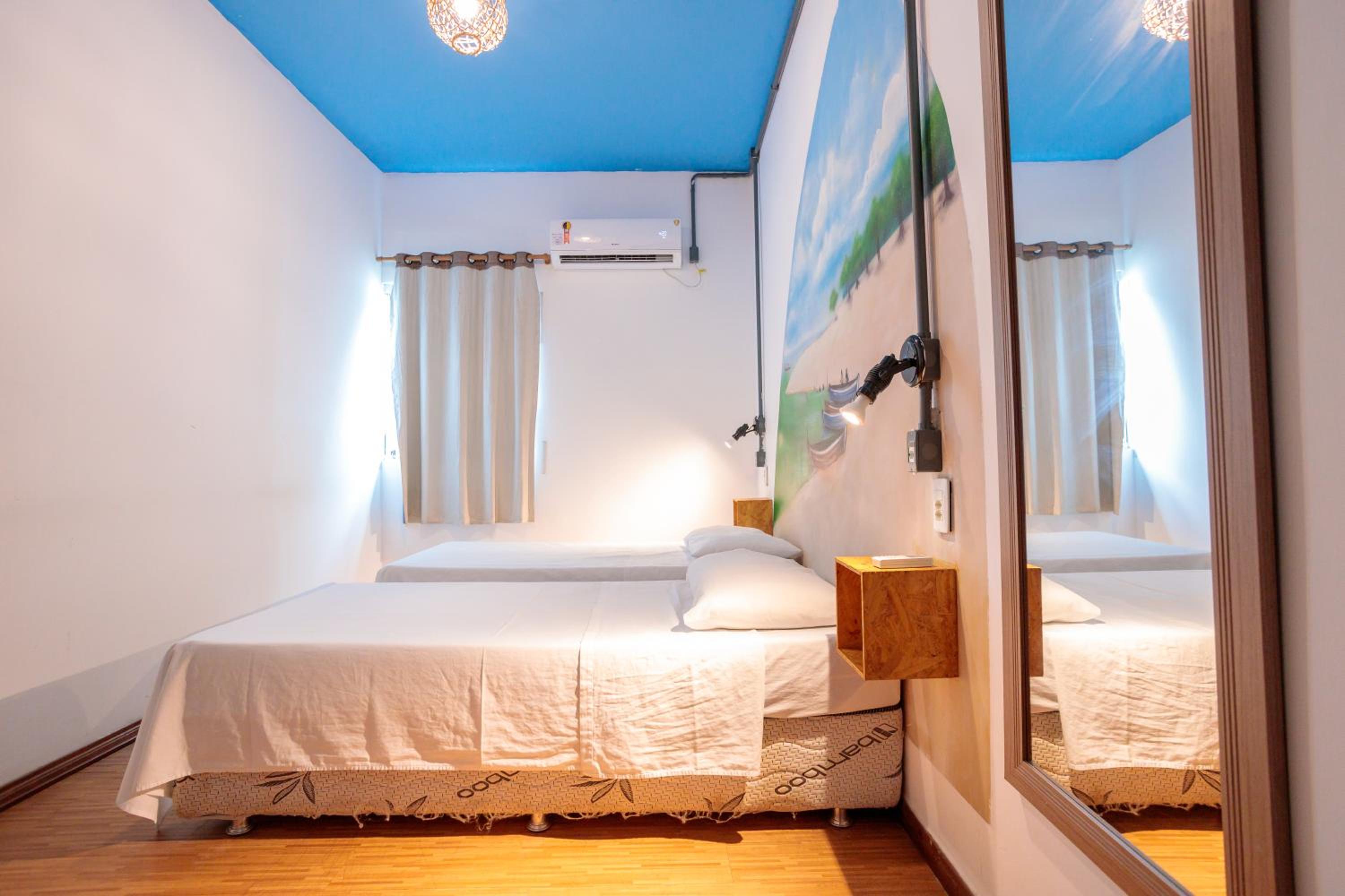 Double Room with Shared Bathroom photo 2