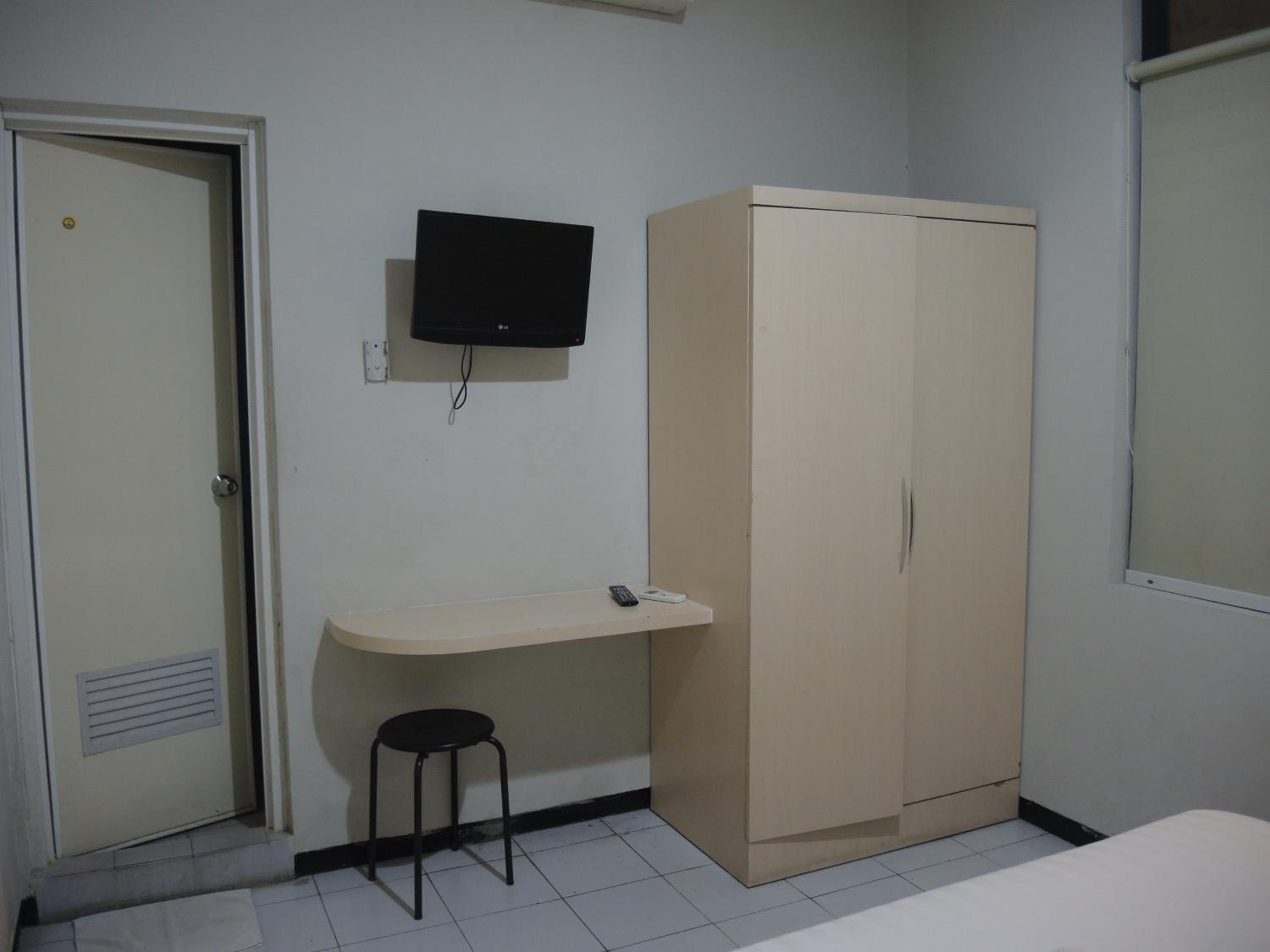 Standard Double or Twin Room - Photo 3