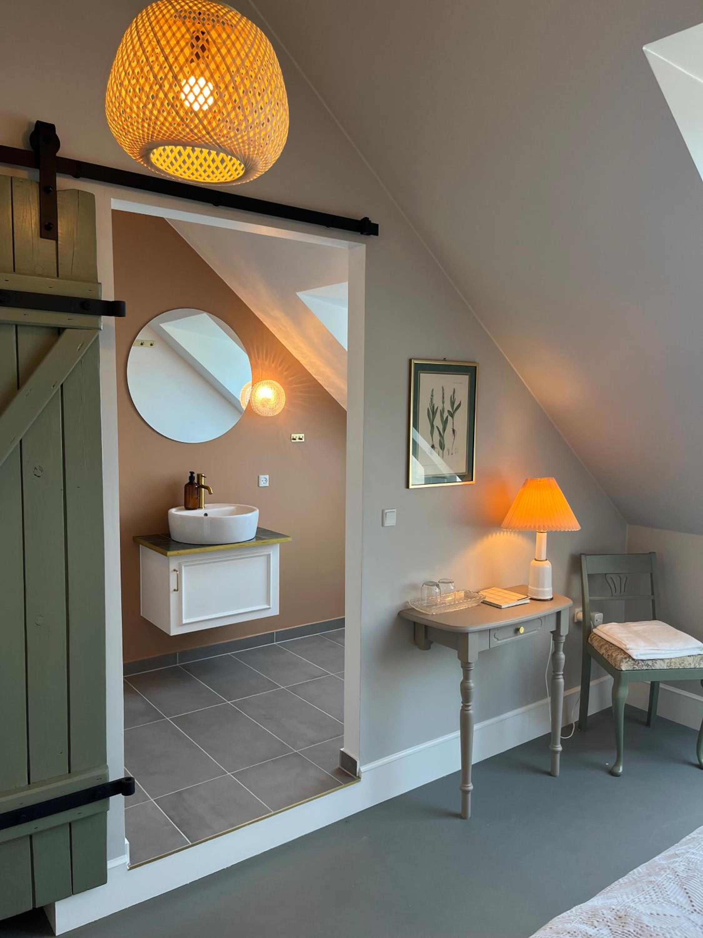 Double Room With Private Bathroom photo 3