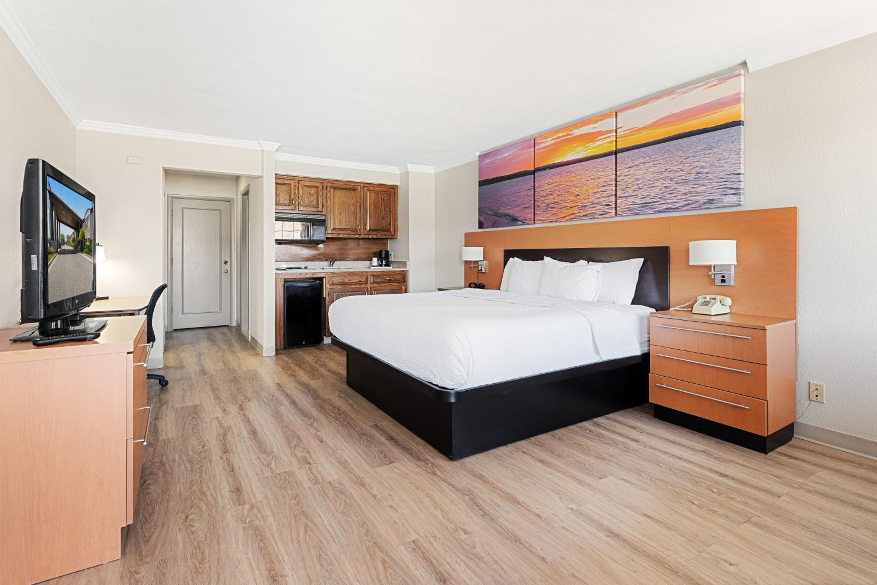 Superior King Room - Non-Smoking