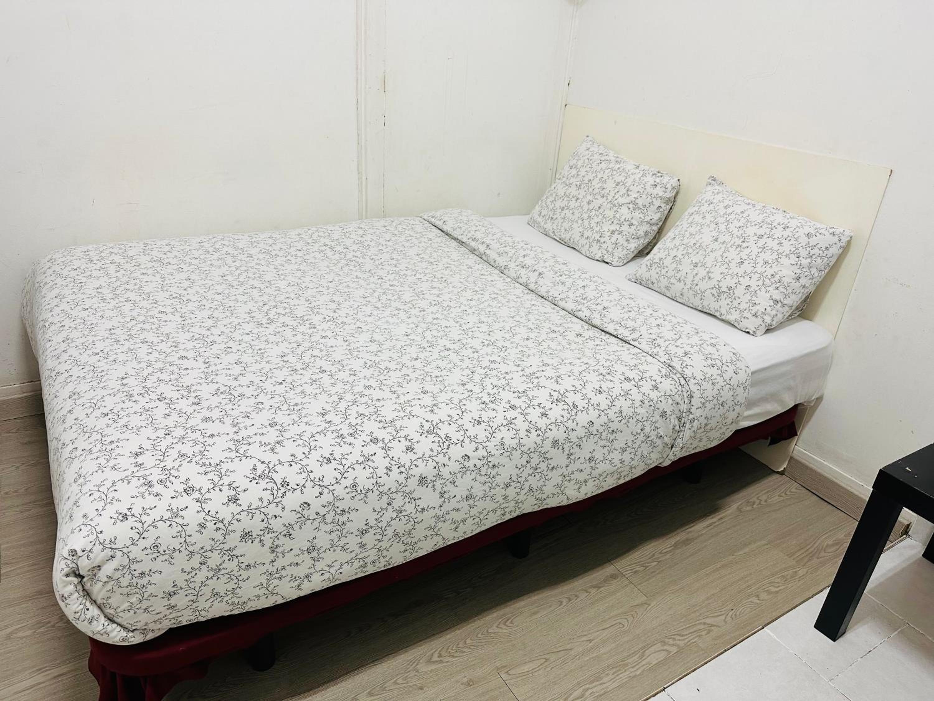 Budget Double Room - Photo 5