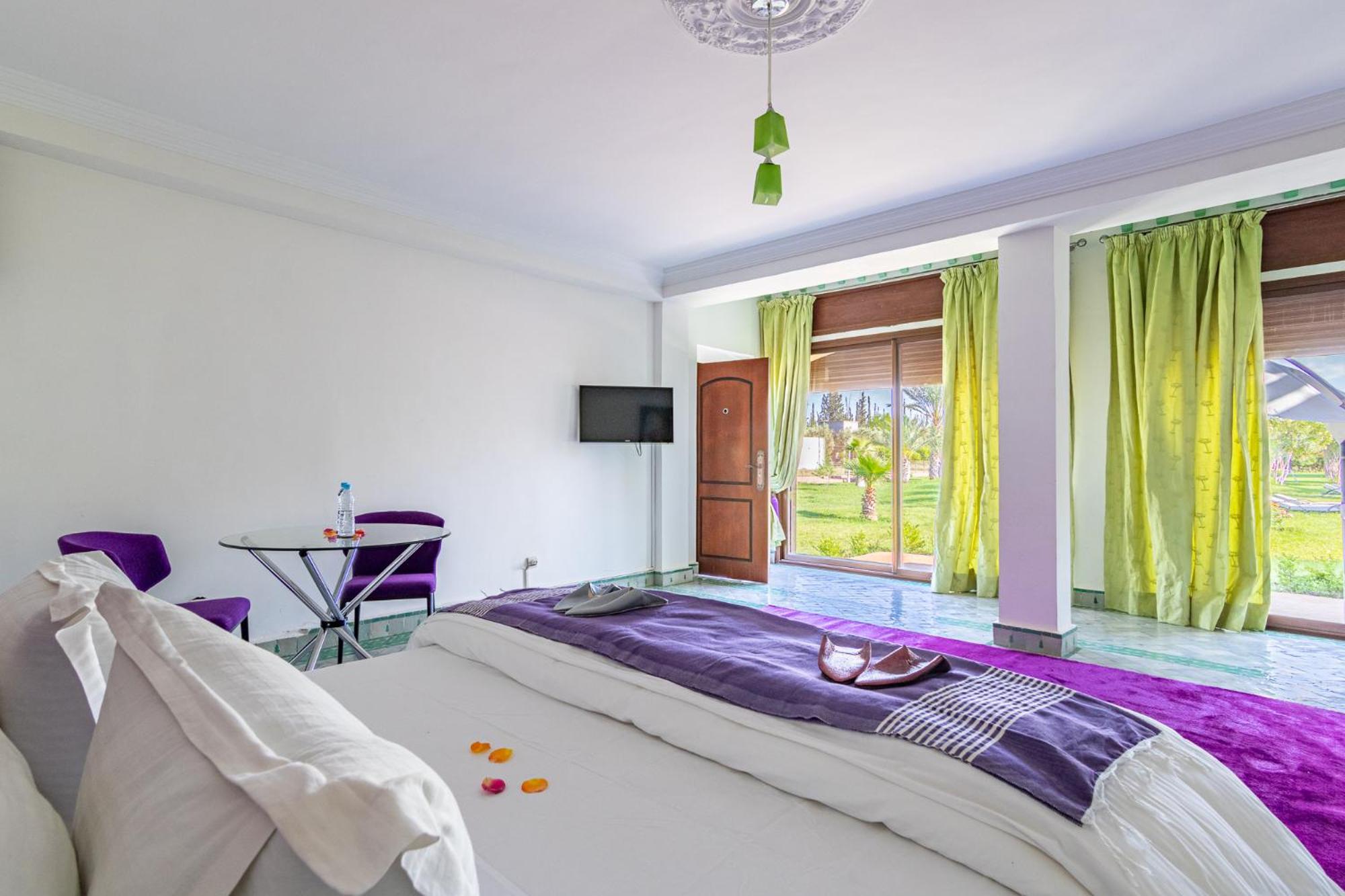 Deluxe Suite - Photo 15