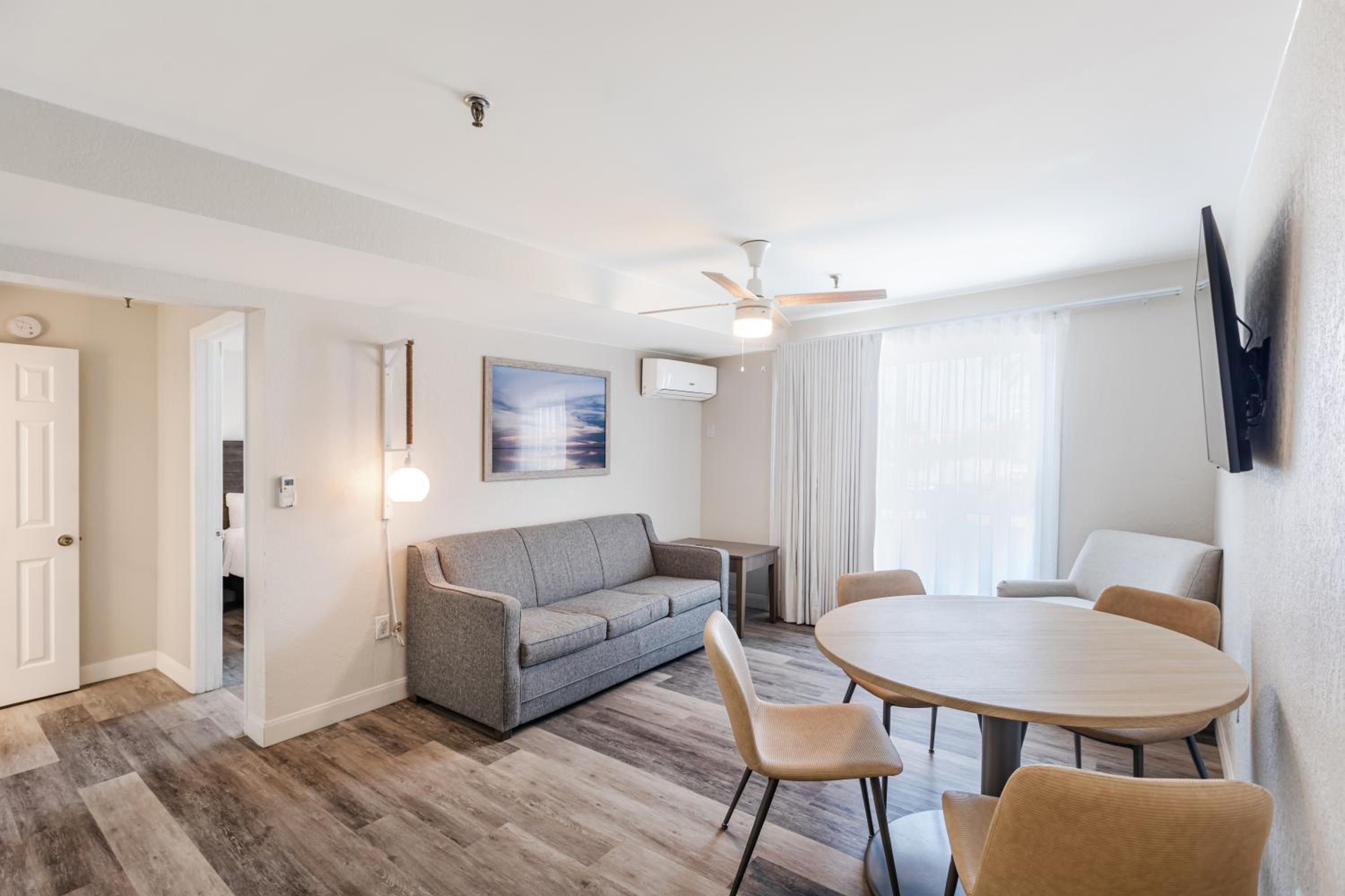 One-Bedroom Suite