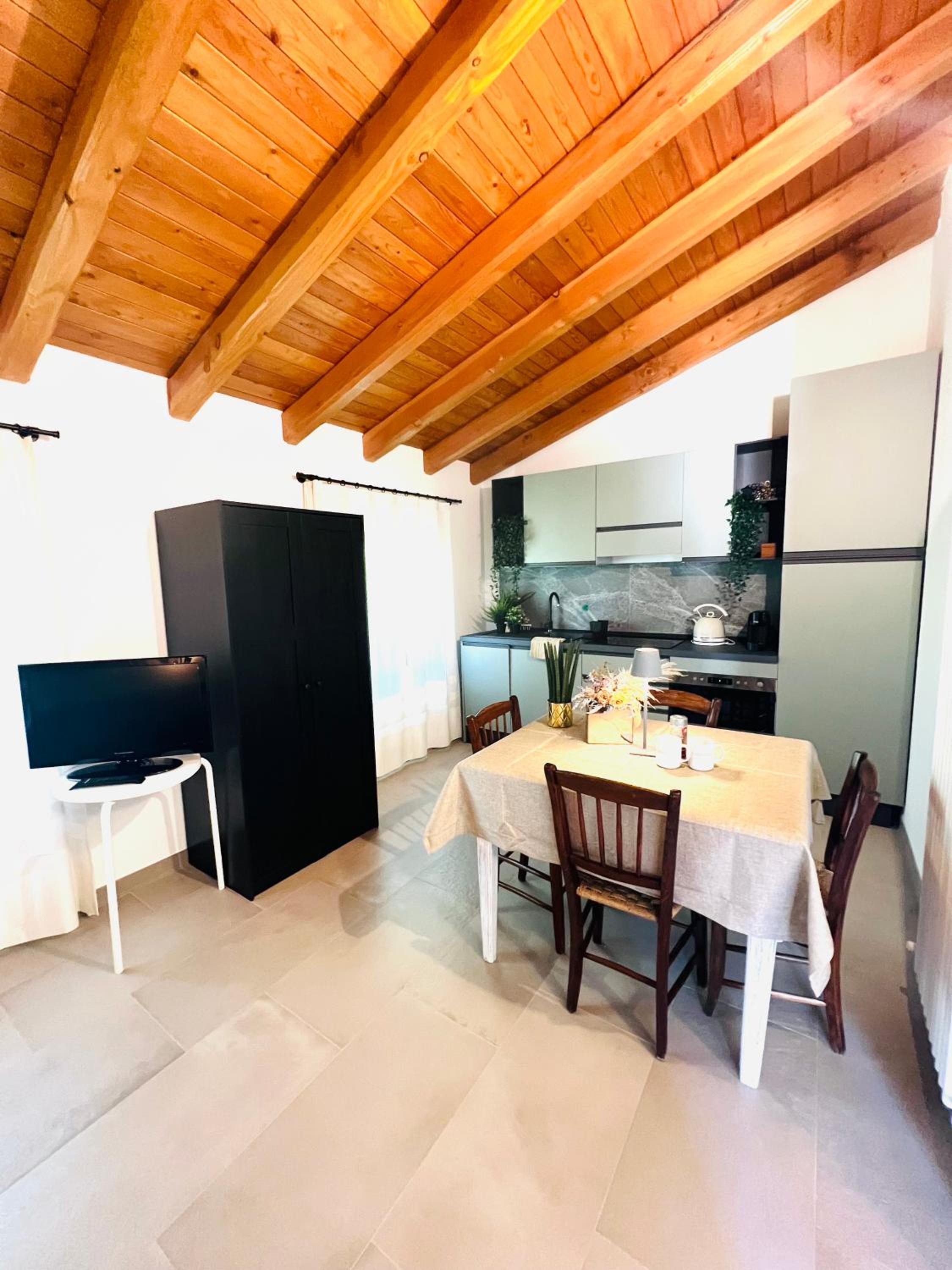 Apartment with Terrace photo 3