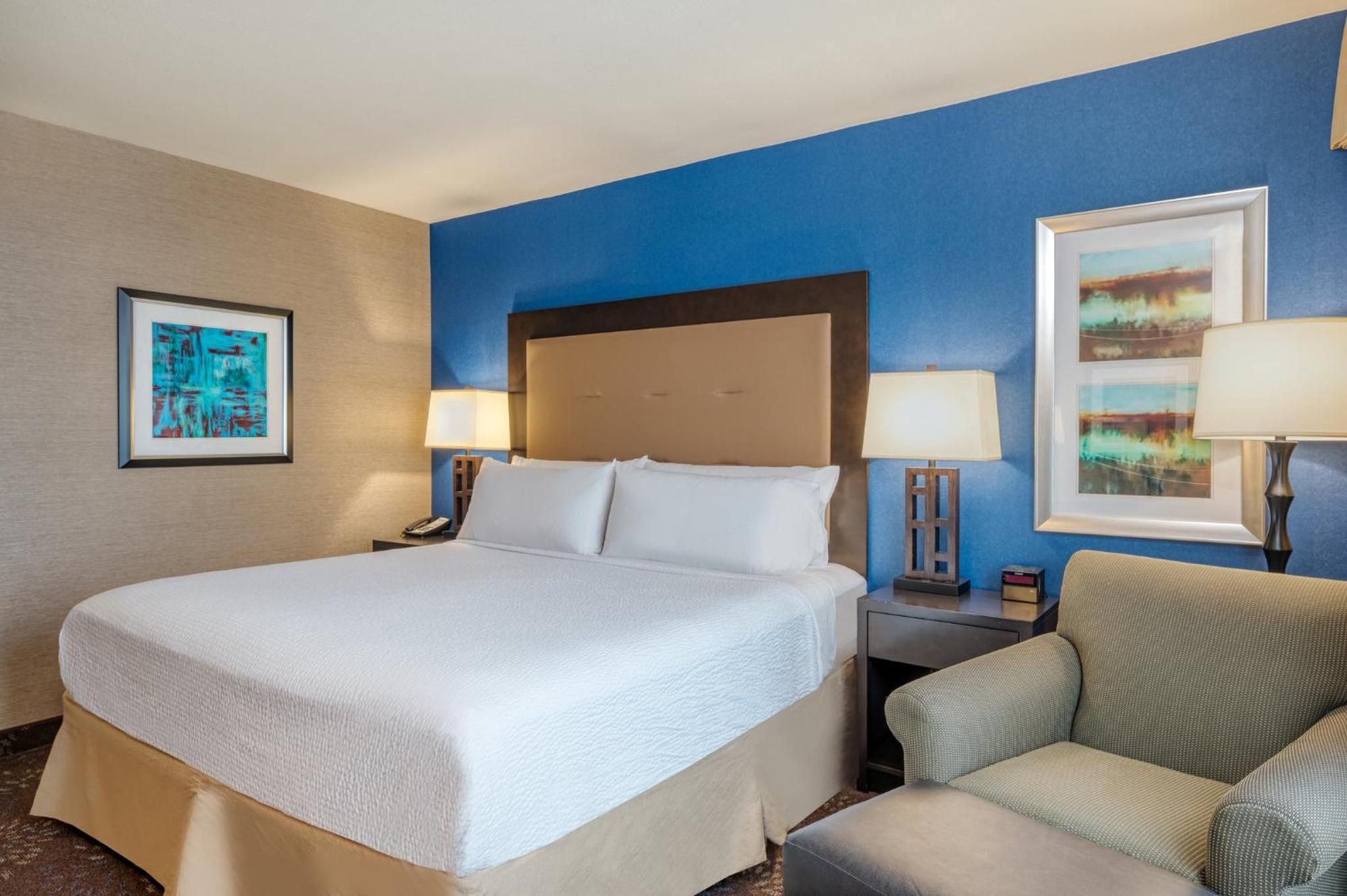 Standard King Room - Photo 2