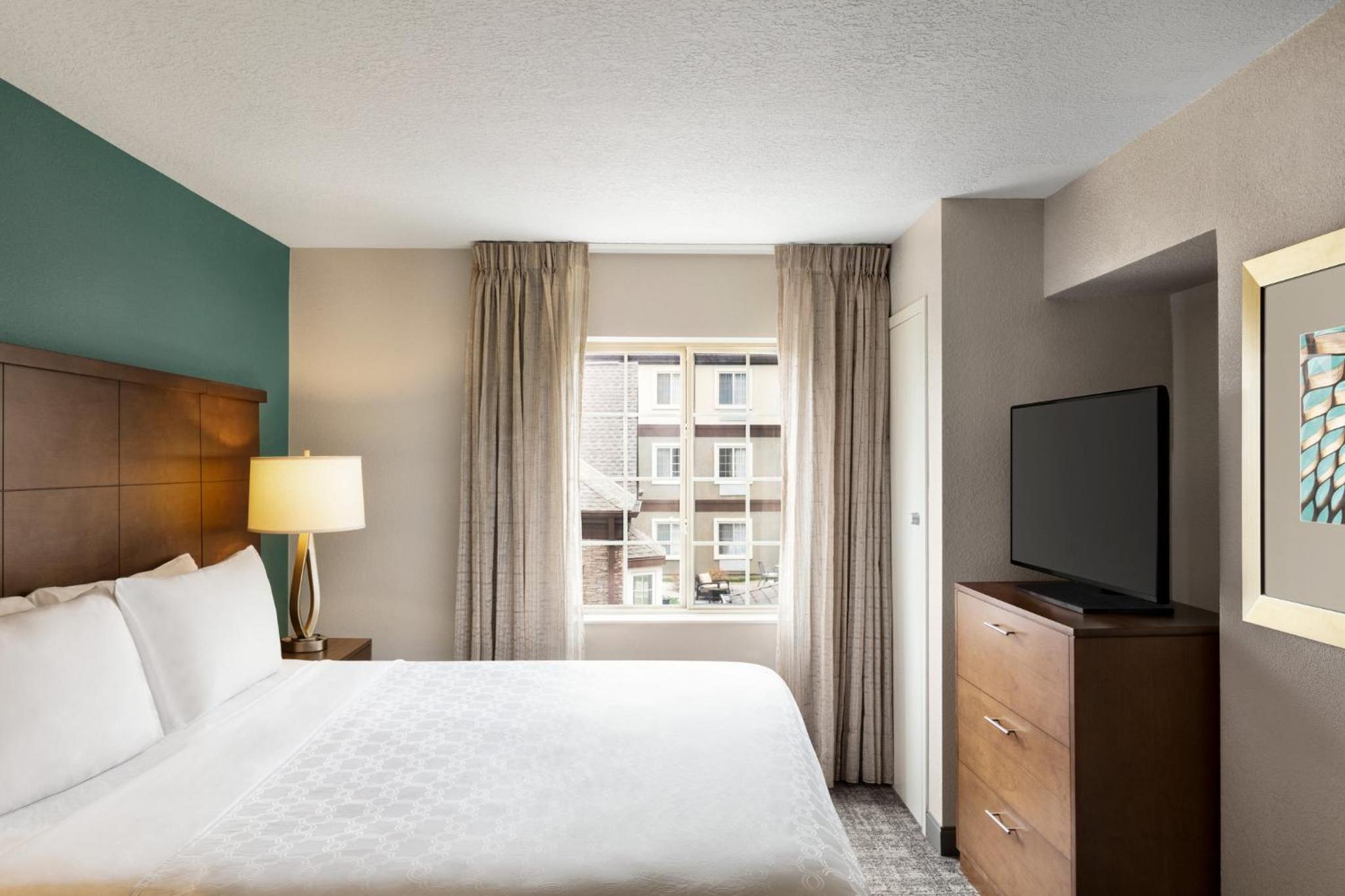 One-Bedroom King Suite - Photo 13