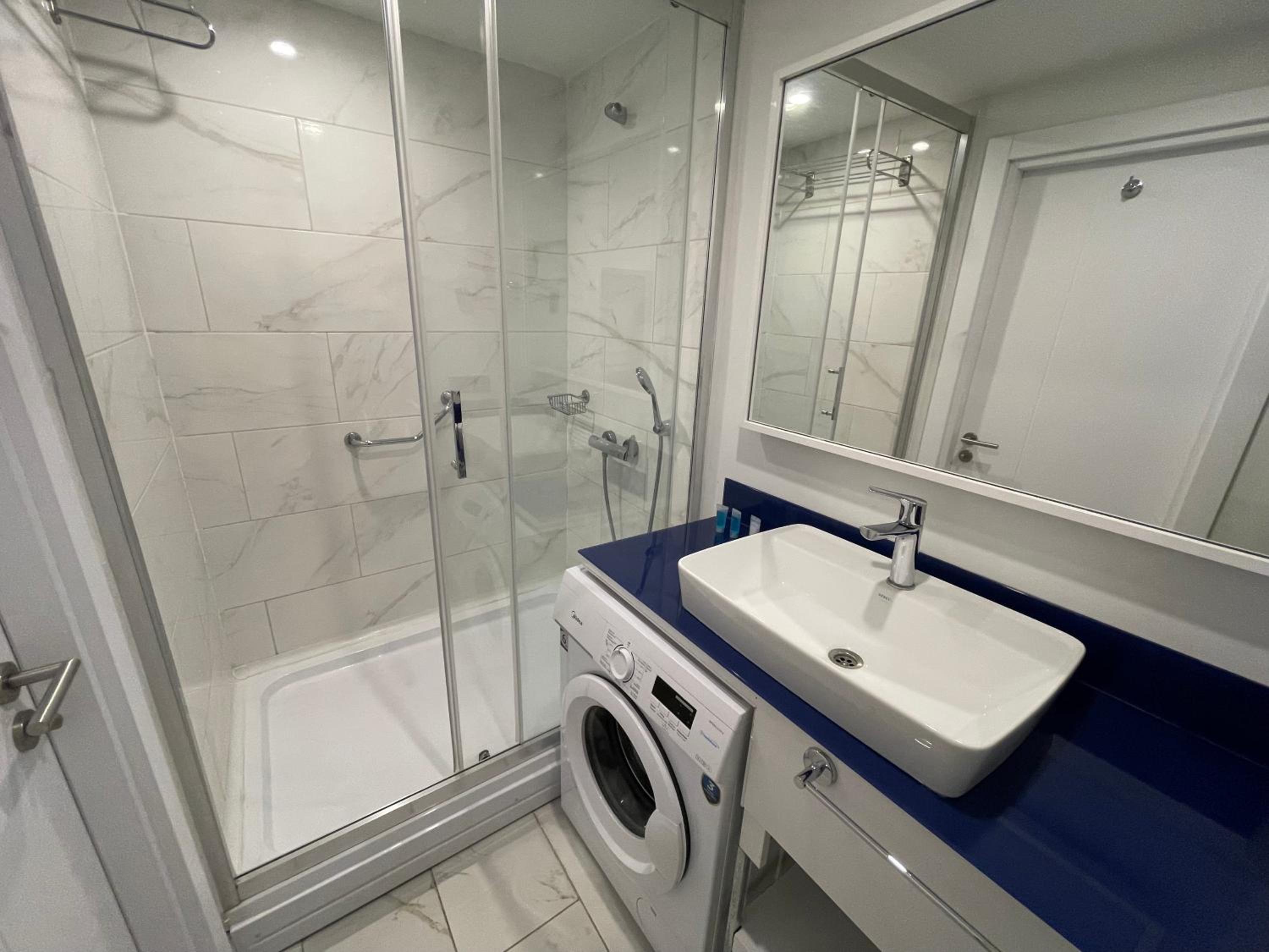 Deluxe Double Room With Balcony And Sea View