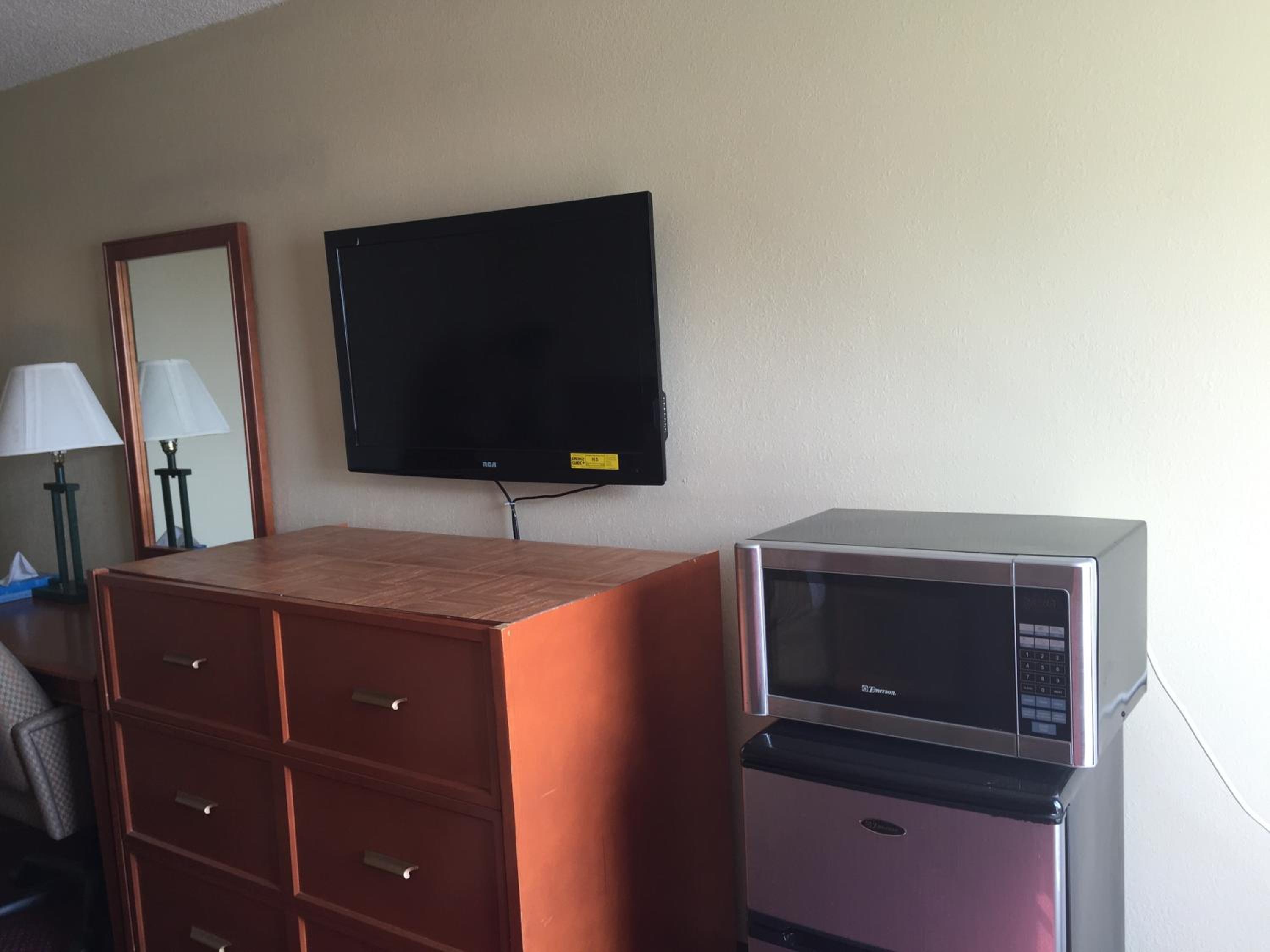 Double Room with Two Double Beds - Non-Smoking - Photo 6