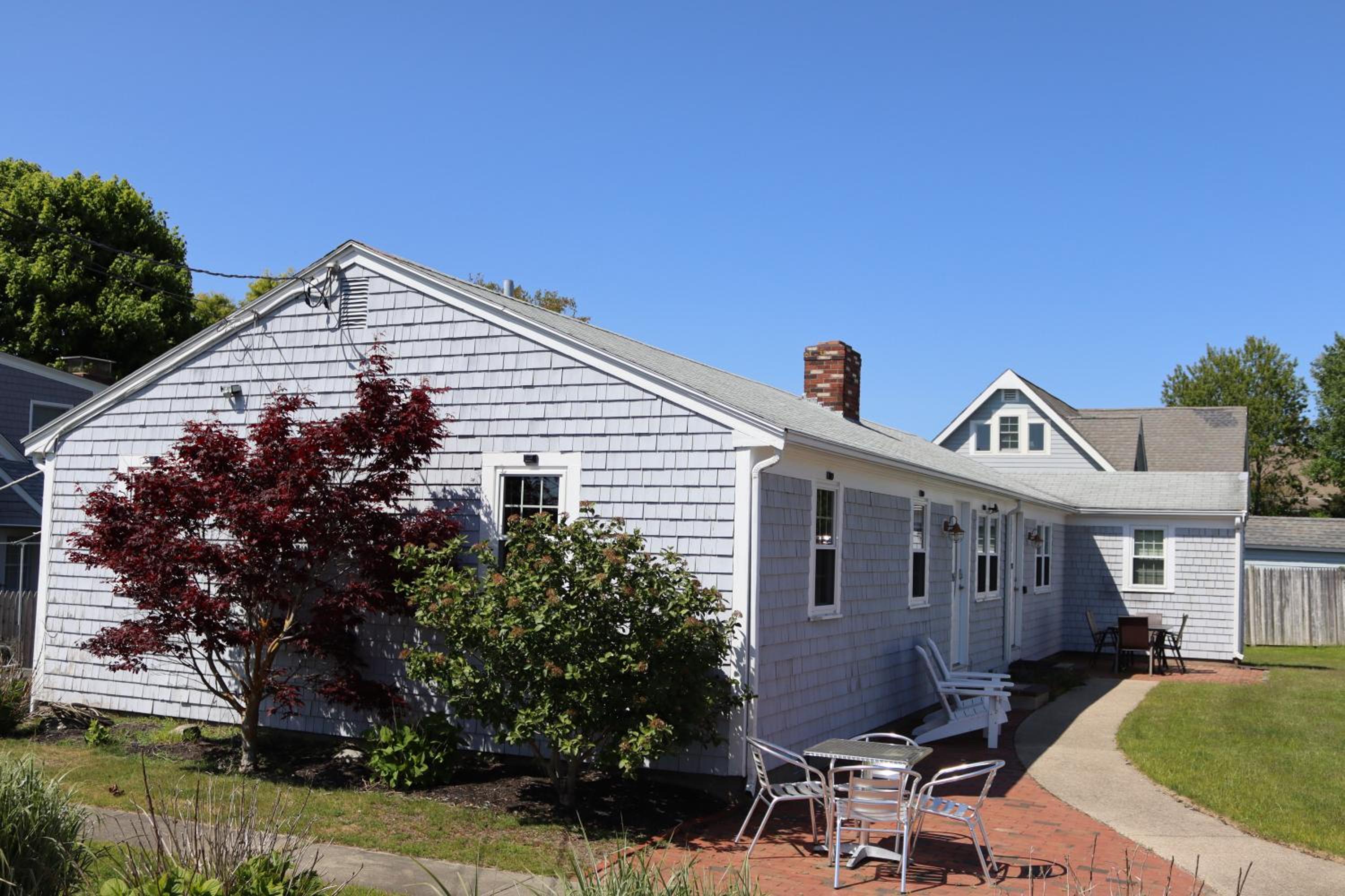 Three-Bedroom House photo 2
