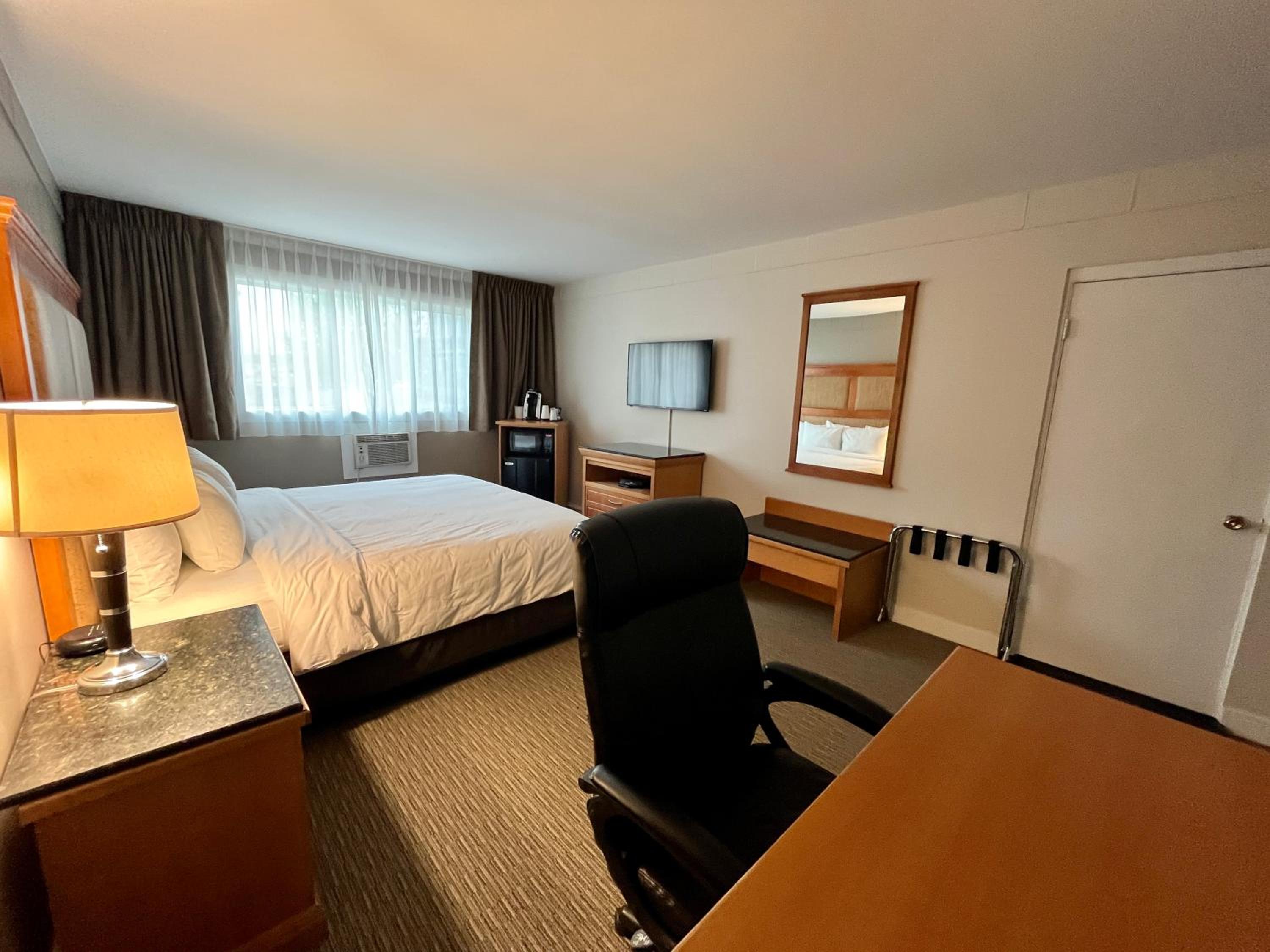 King Suite - Photo 12