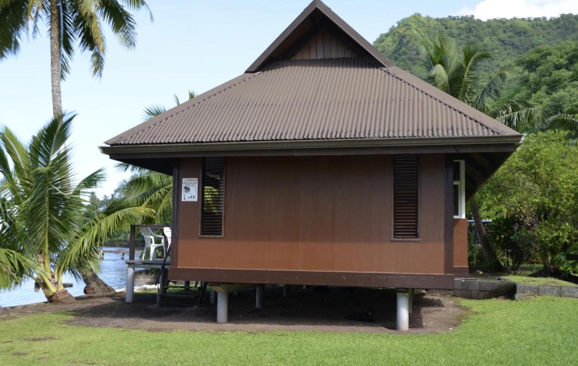 Bungalow with Sea View photo 2