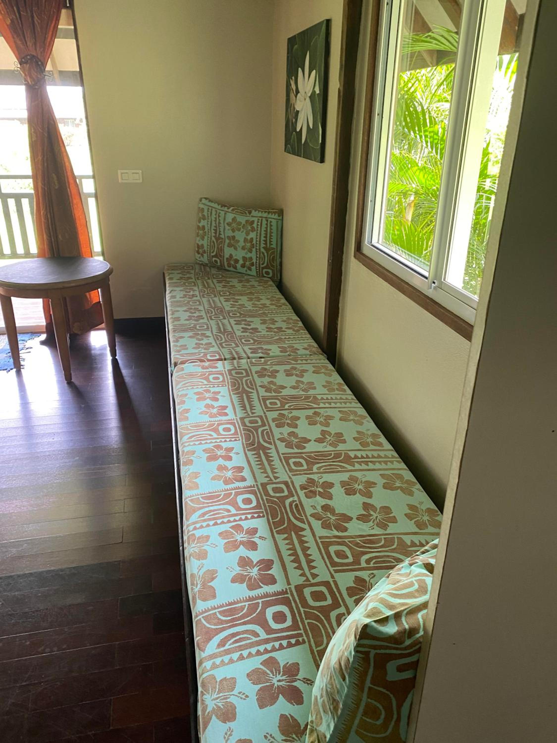 Bungalow With Garden View photo 3