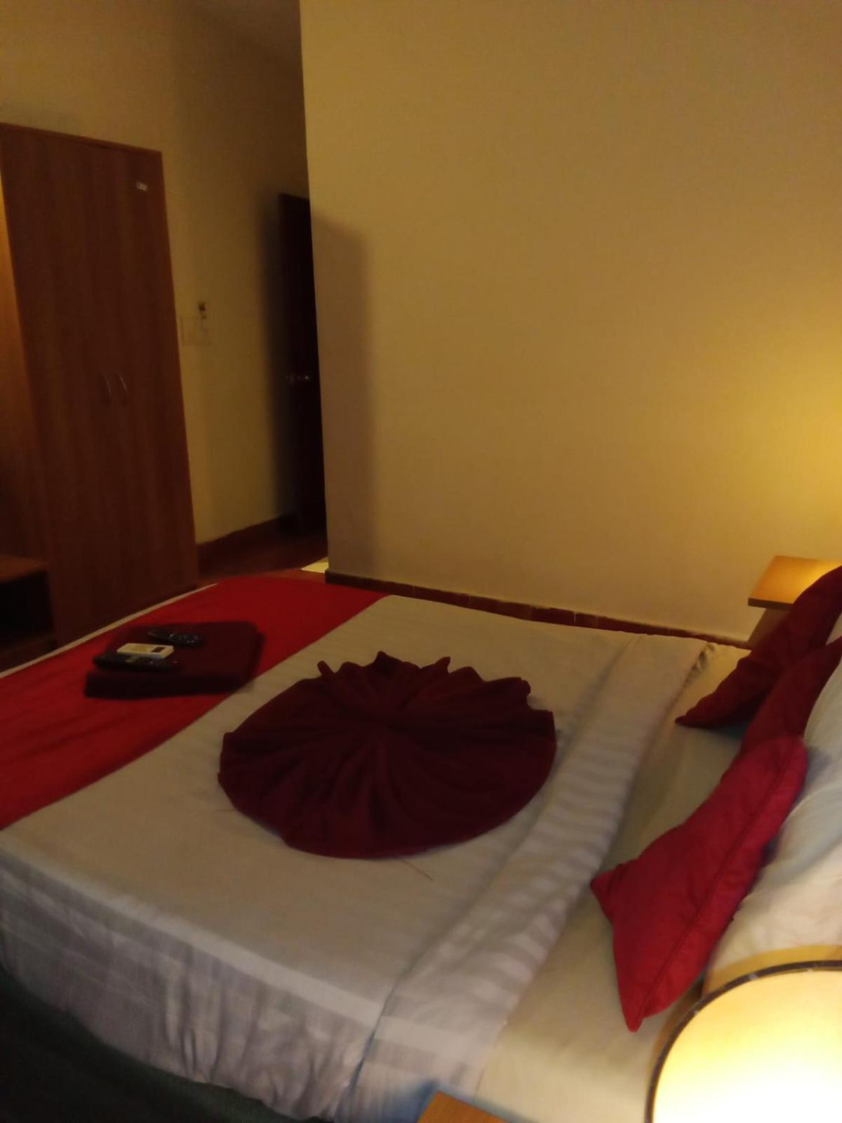 Standard Double or Twin Room photo 3