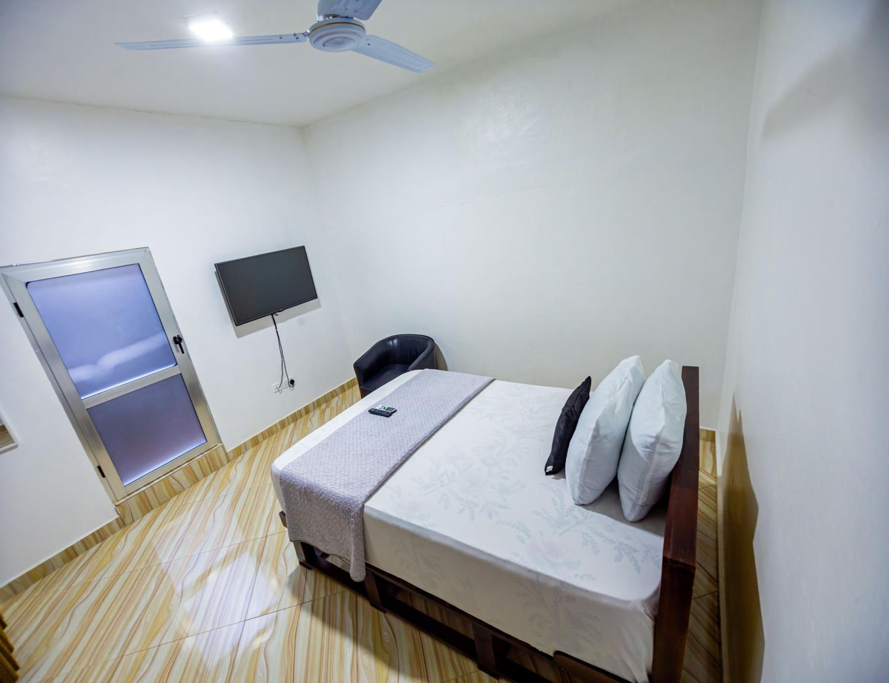 Standard Double Room photo 3