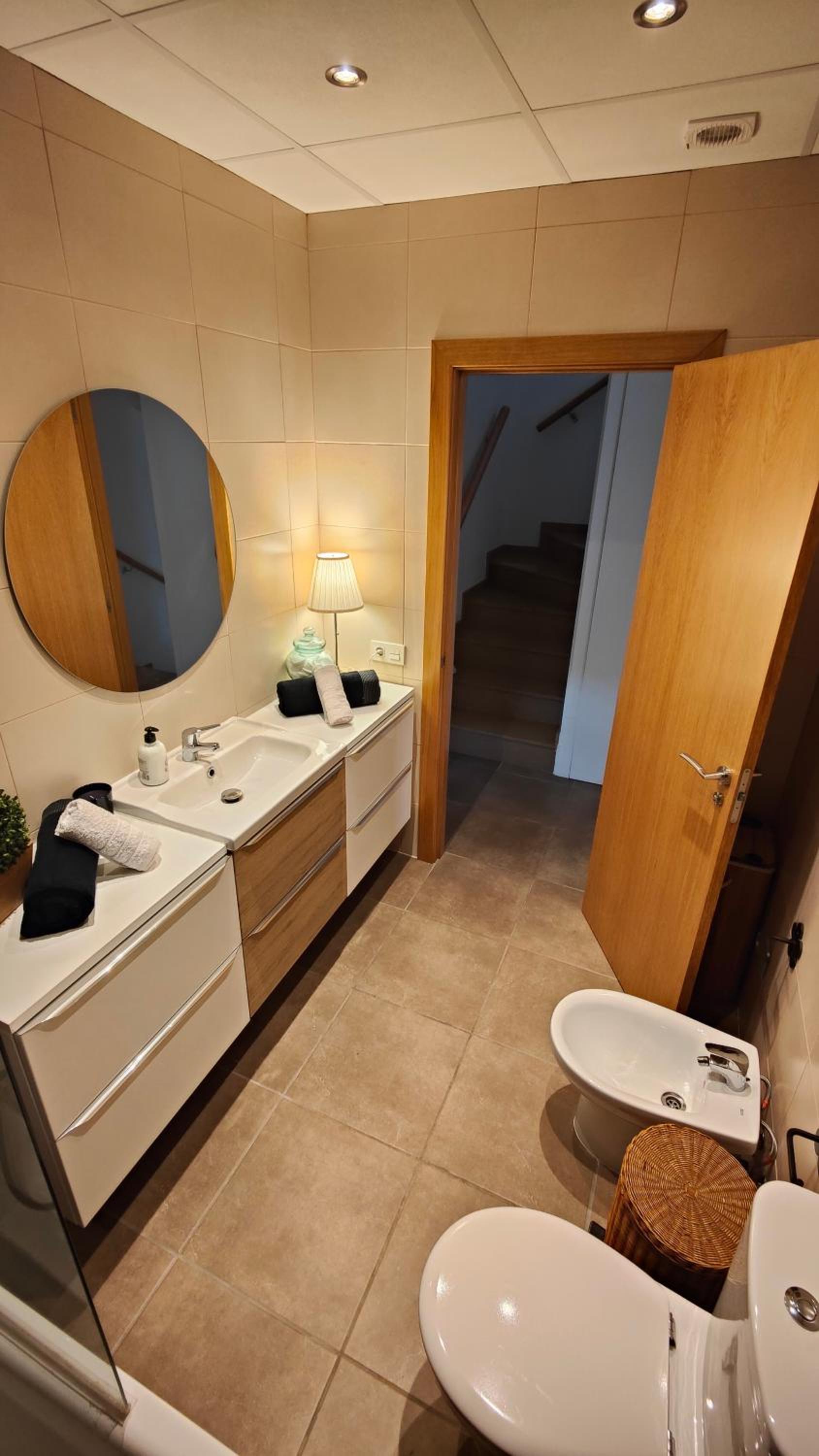 Three-Bedroom Apartment photo 2