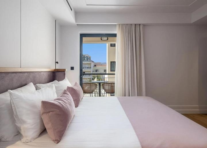 Petite Double Room - Photo 4