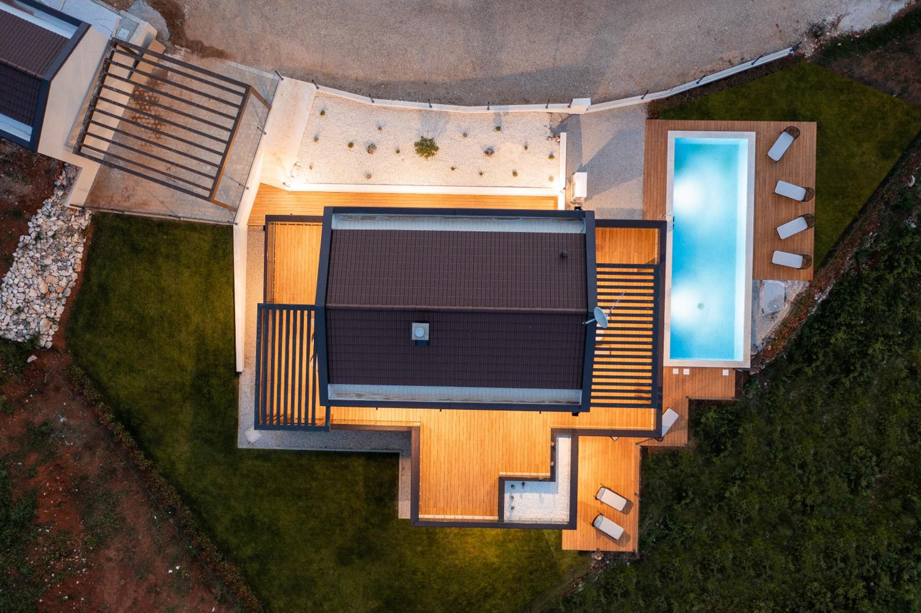 Villa photo 2