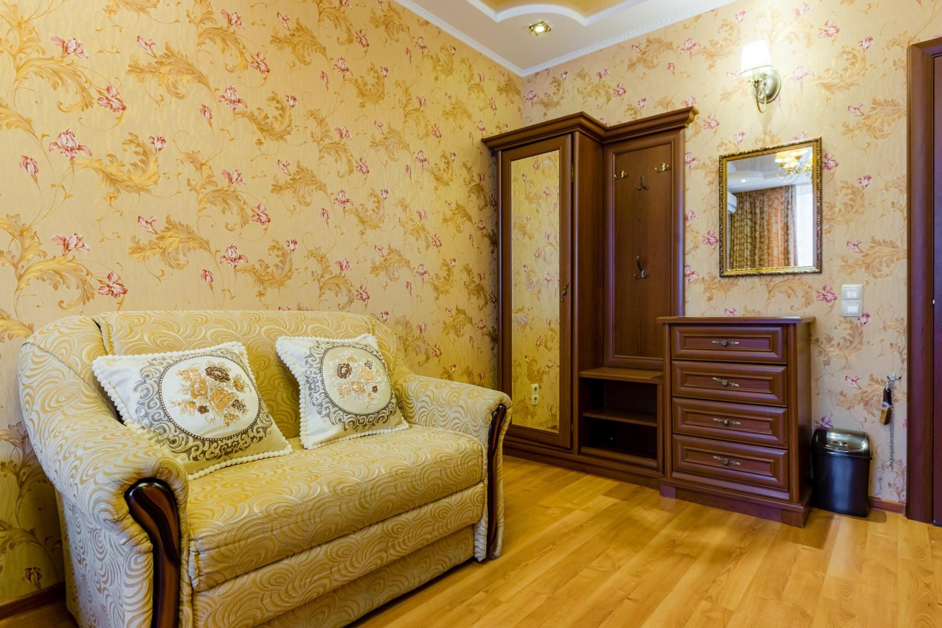 Twin Room with Shared Bathroom photo 2