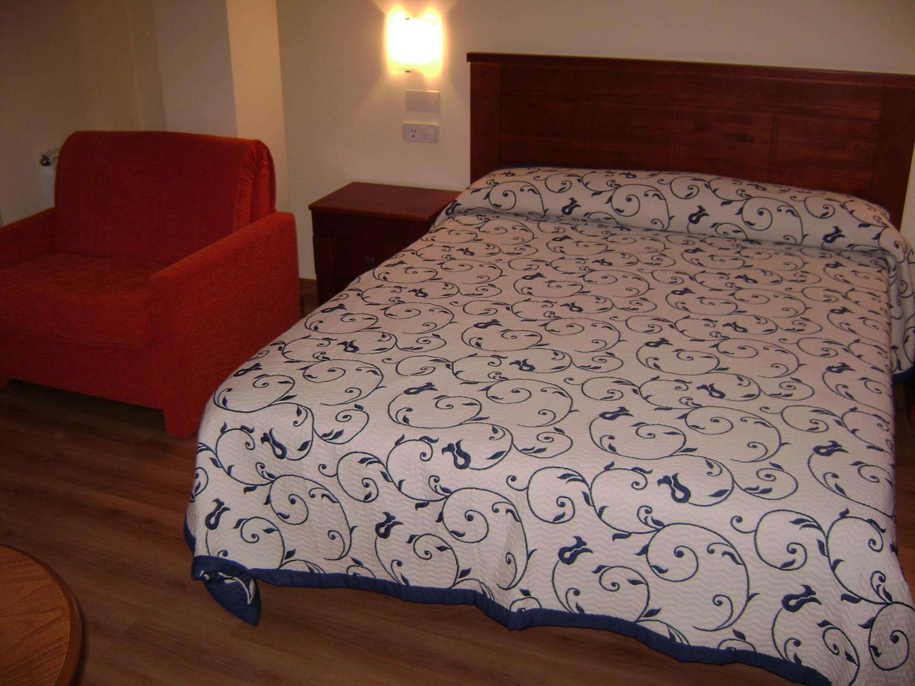 Deluxe Double Room with Balcony photo 2