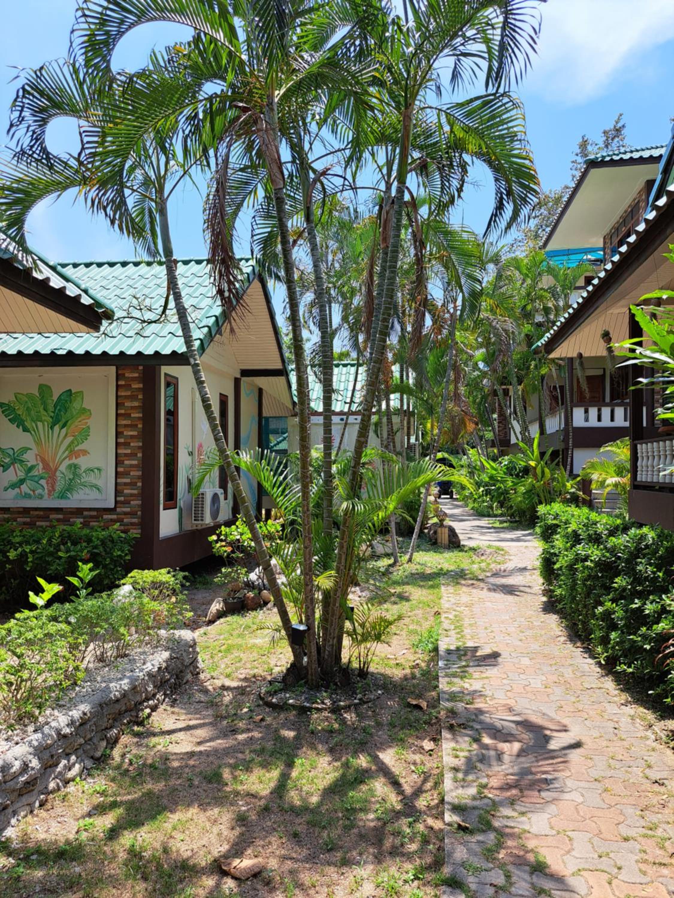 Bungalow with Sea View - Photo 4