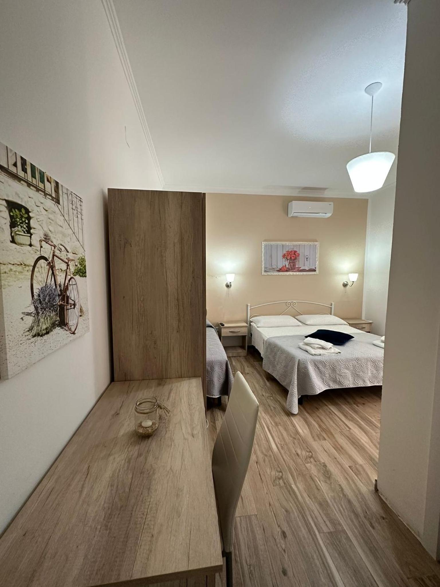 Double Room photo 3