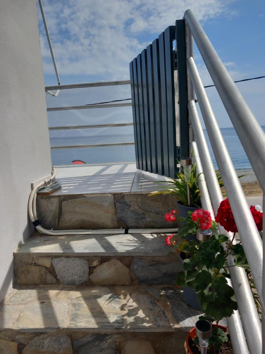 Standard Triple Room with Sea View - Photo 38