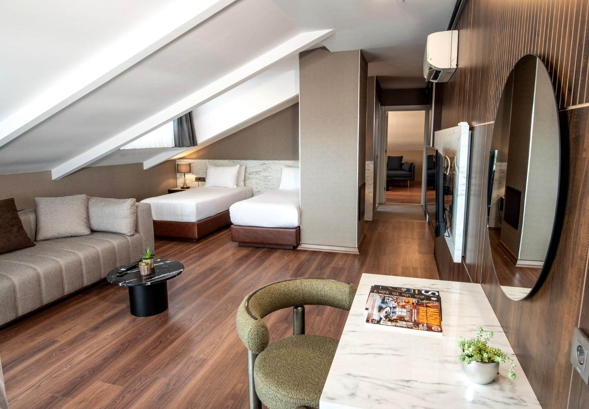 Suite with Terrace photo 1