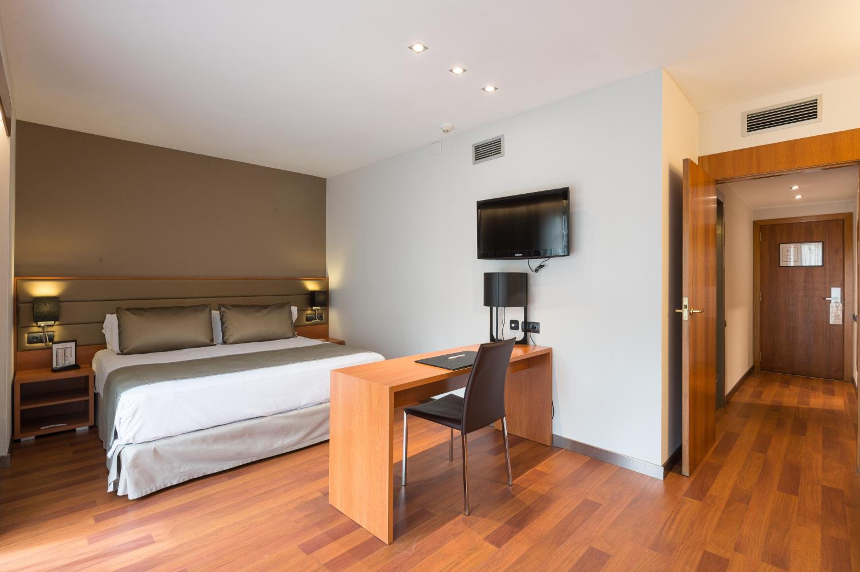 Habitación Familiar Premium (2 Adultos + 2 Niños)