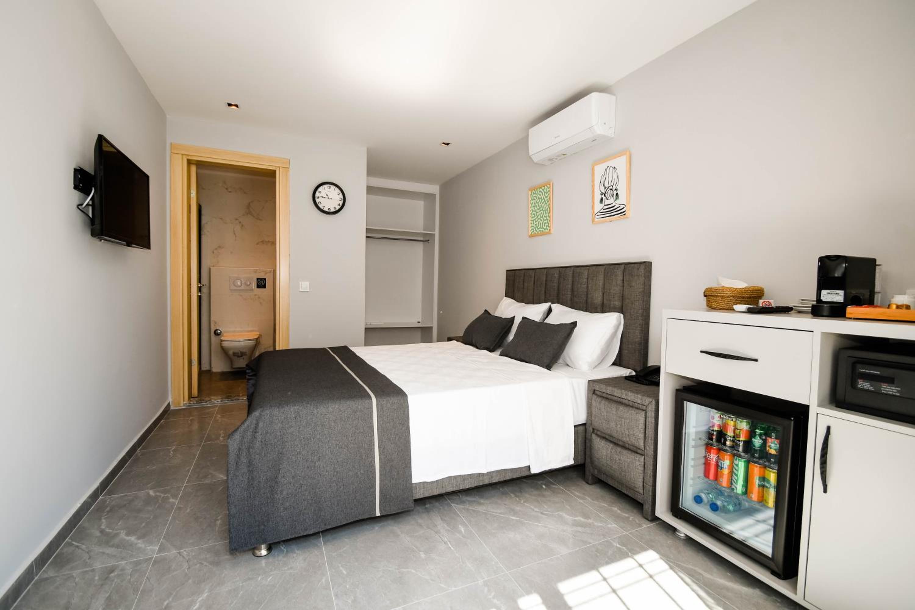 Double Room with Terrace - Photo 2