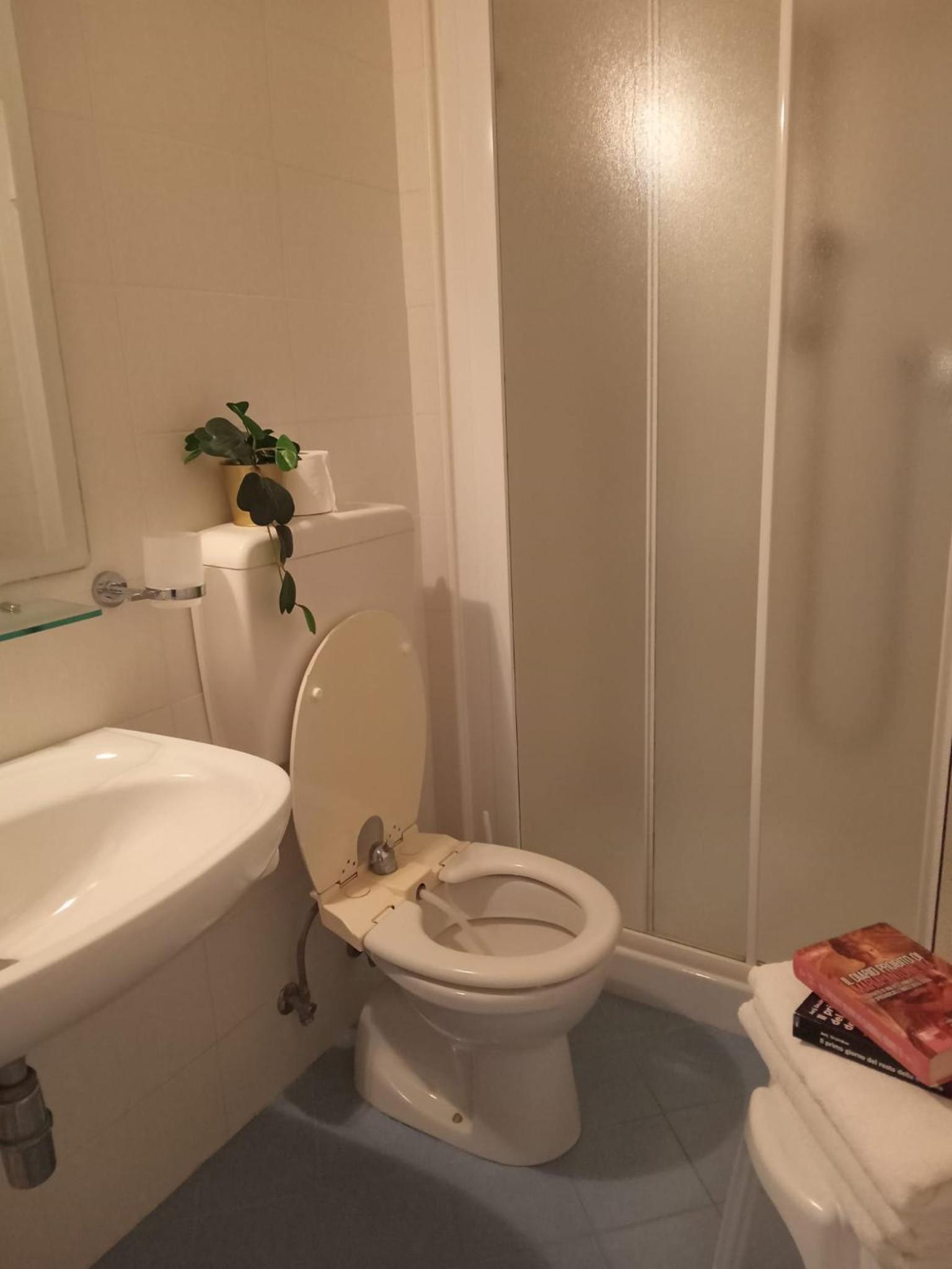 Classic Quadruple Room - Photo 6