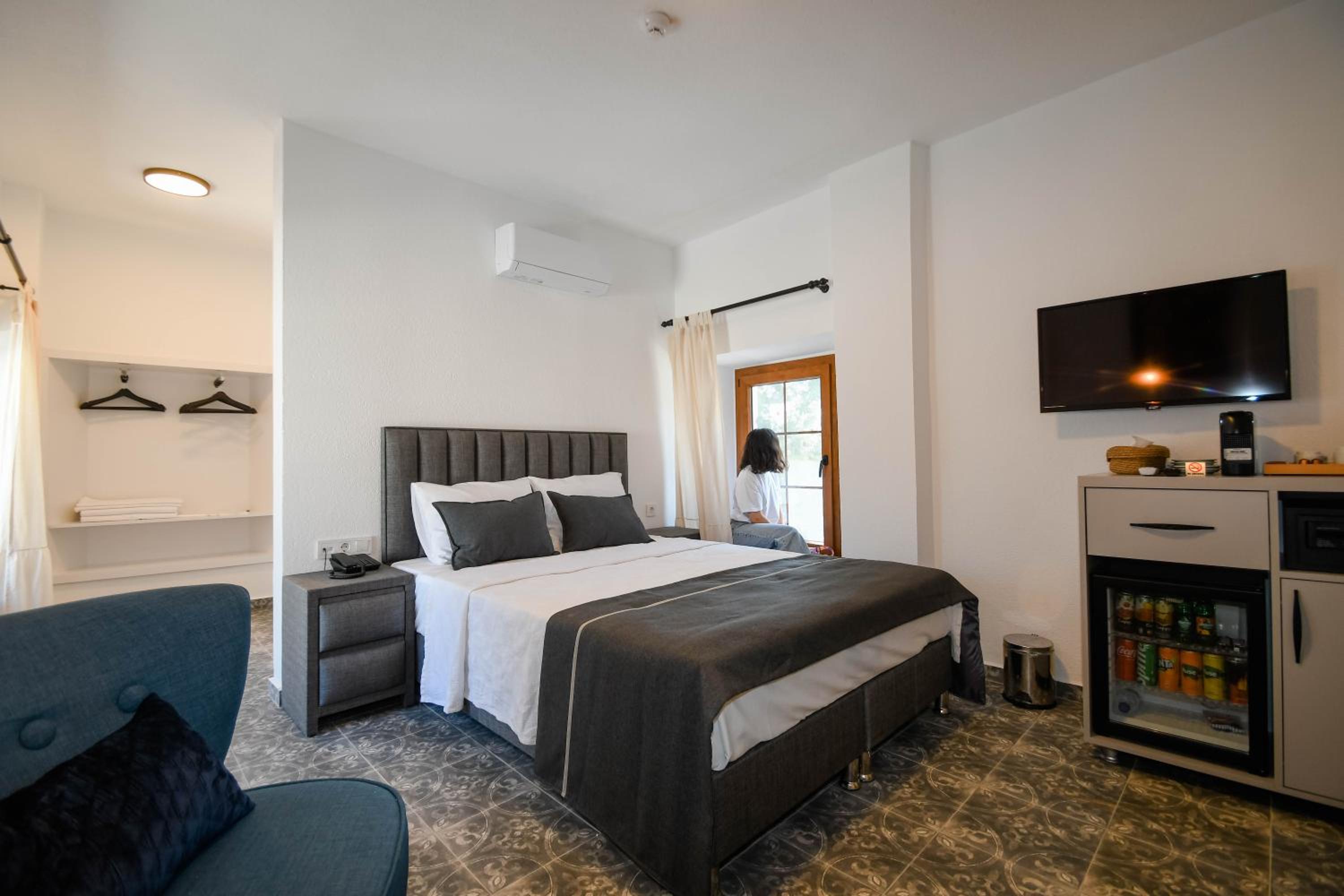 Double Room - Photo 4