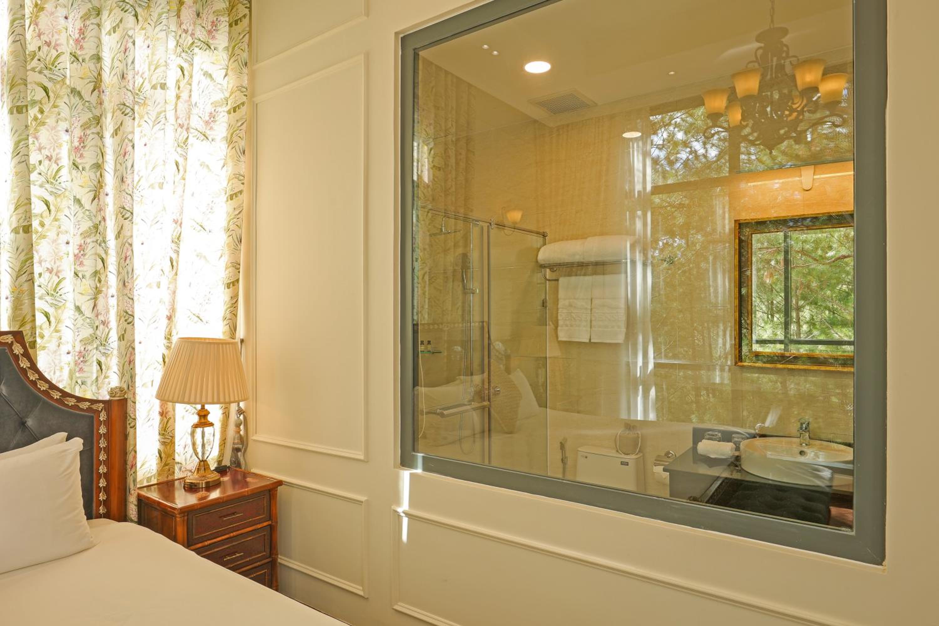 LAROSE MASTER - 3 Bedrooms - Photo 3