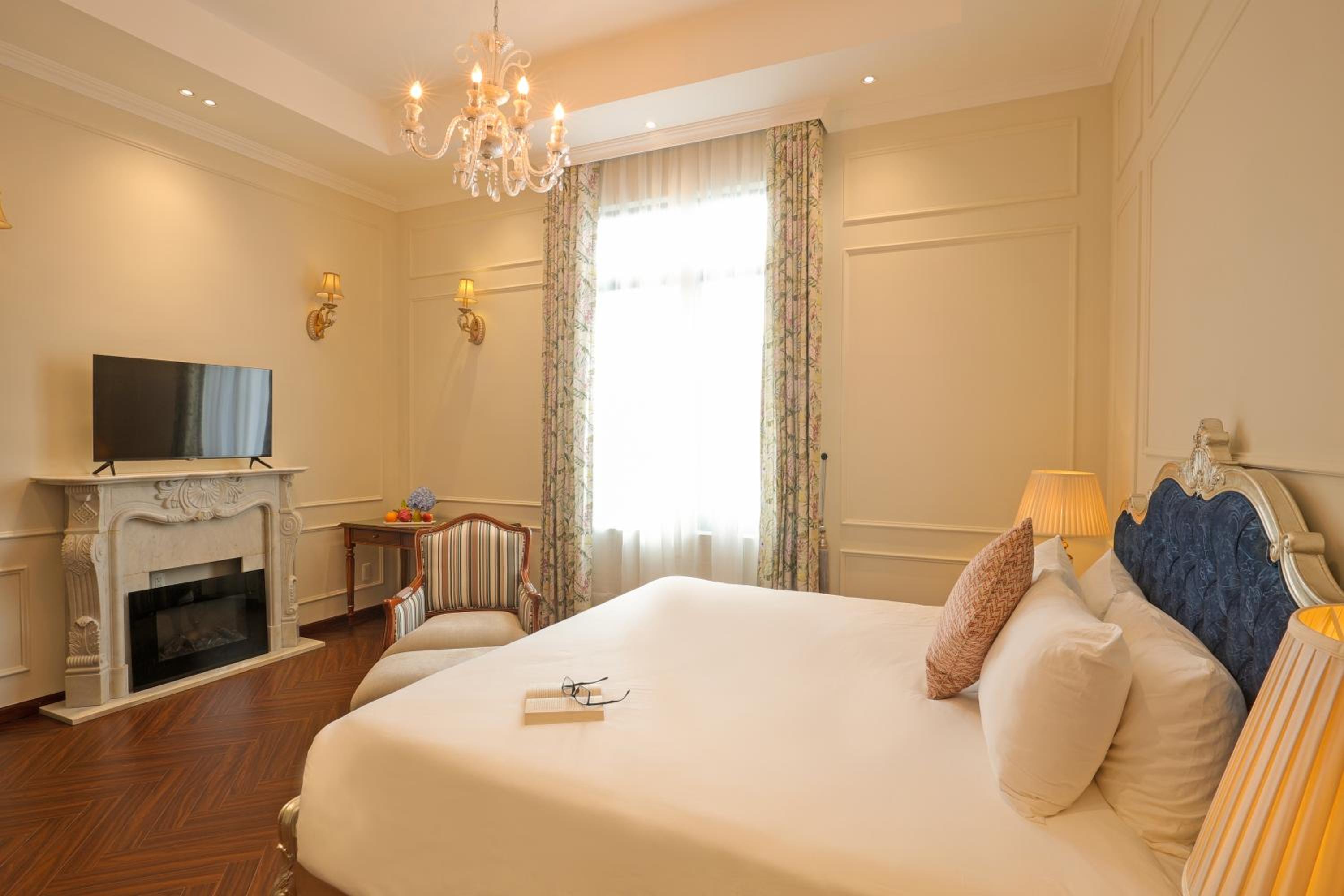 LAROSE MASTER - 3 Bedrooms - Photo 5