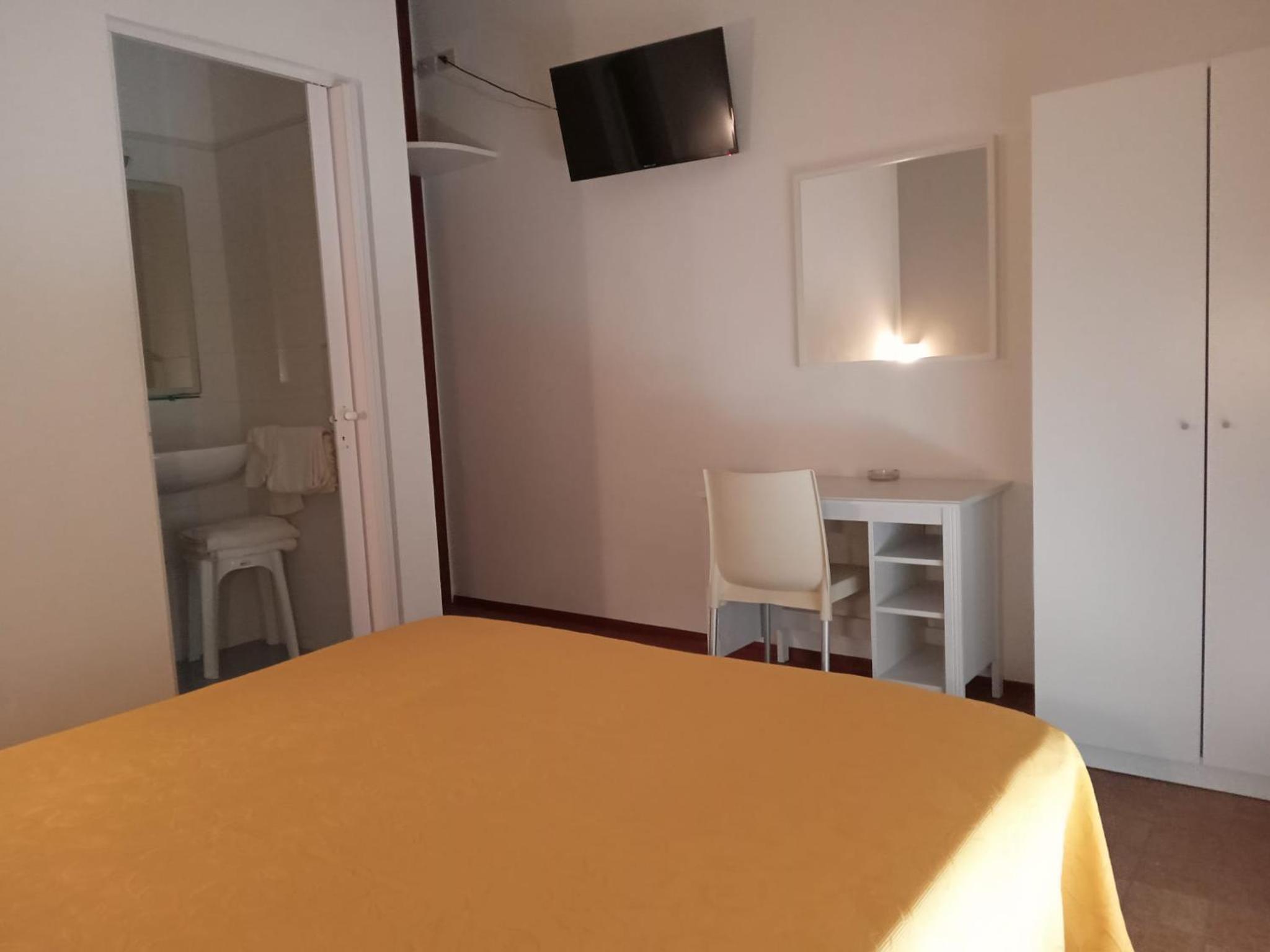 Double Room - Photo 4