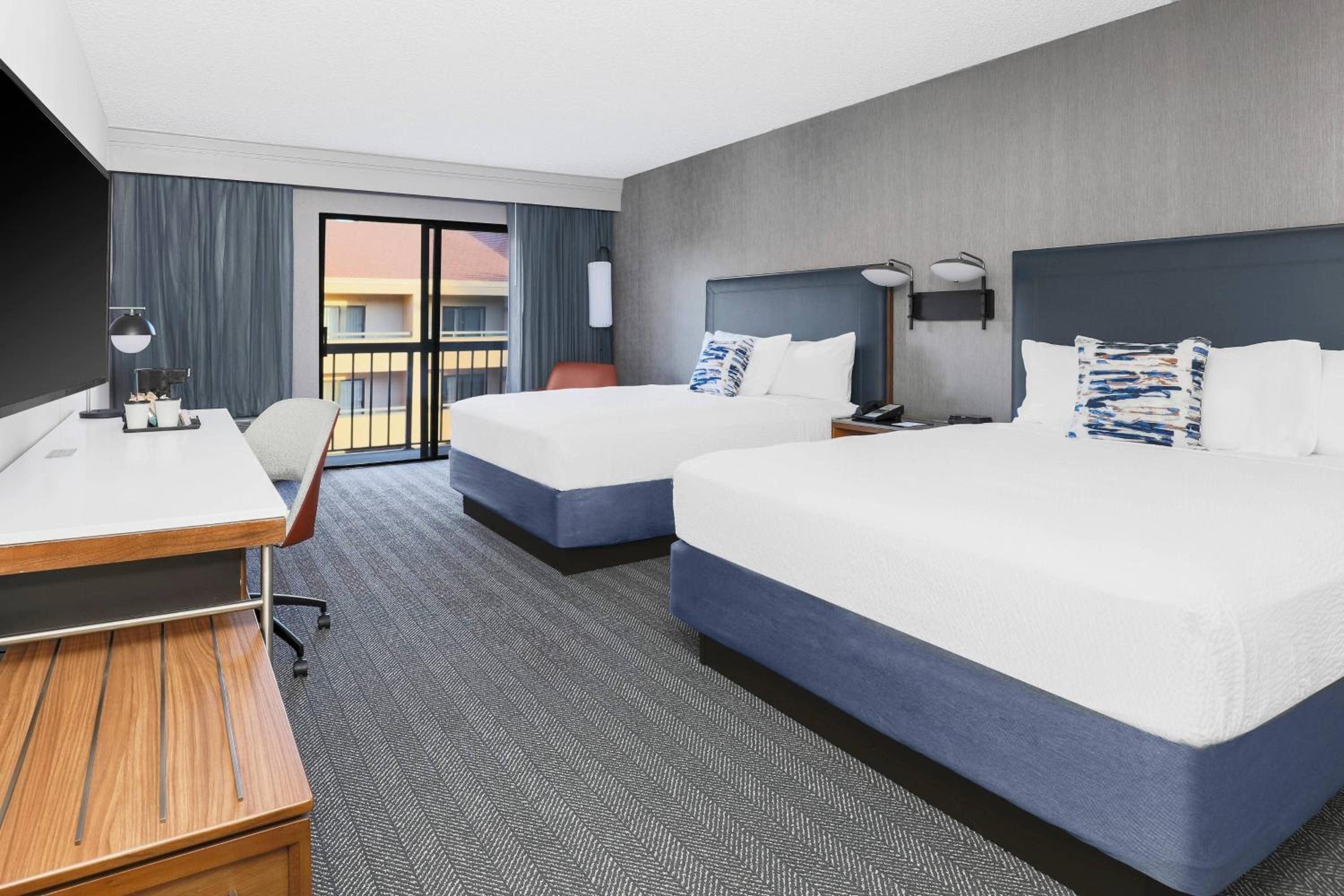 Double Double Room, Guest room, 2 Double