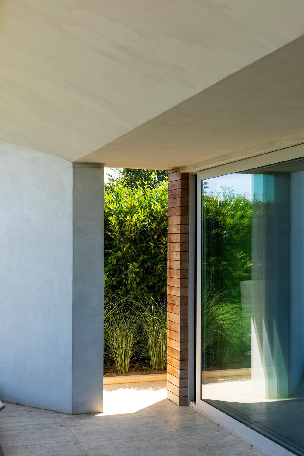 One-Bedroom Deluxe Villa Forest side with private terrace and front sea view photo 2