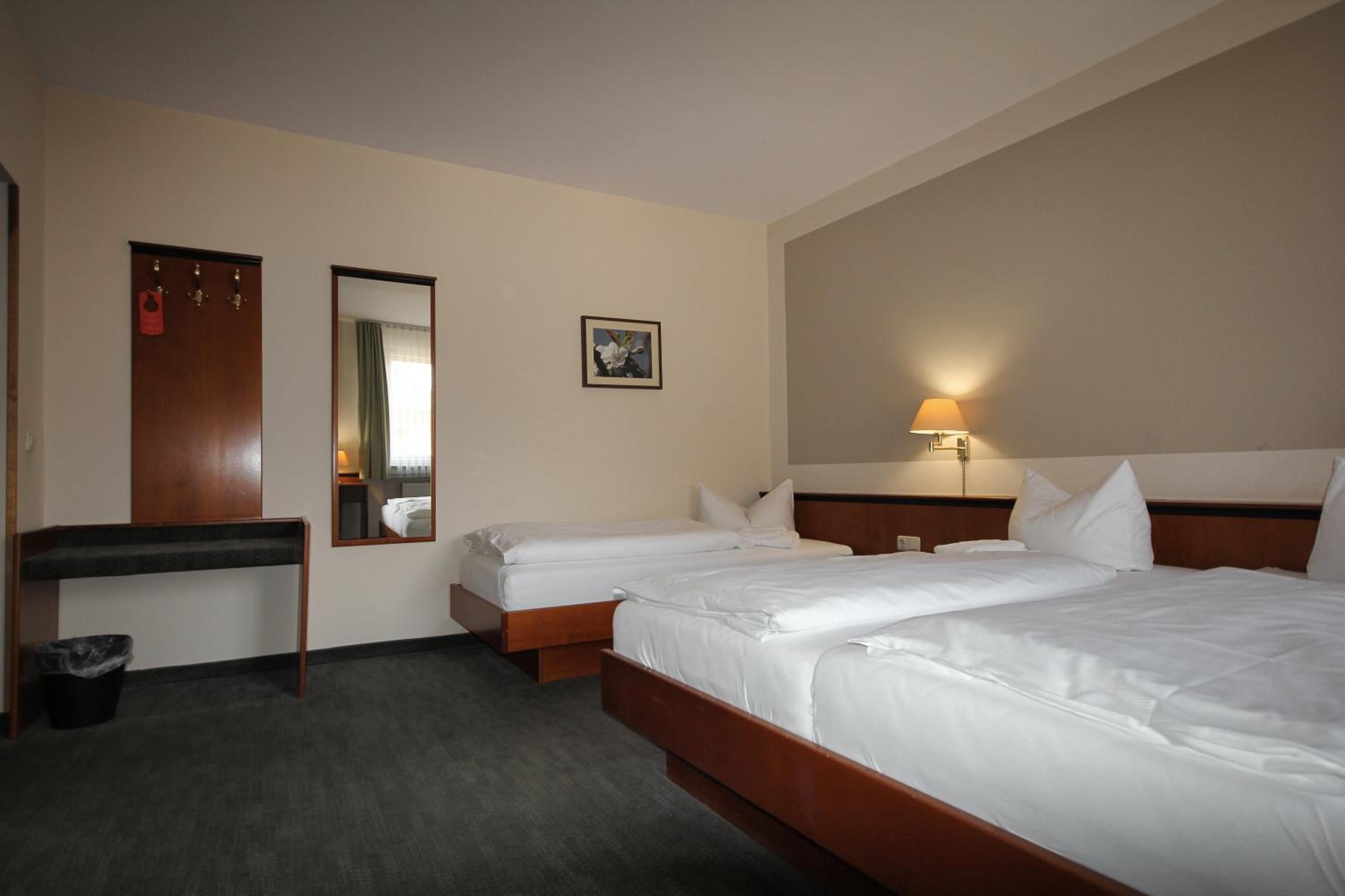 Triple Room - Photo 5