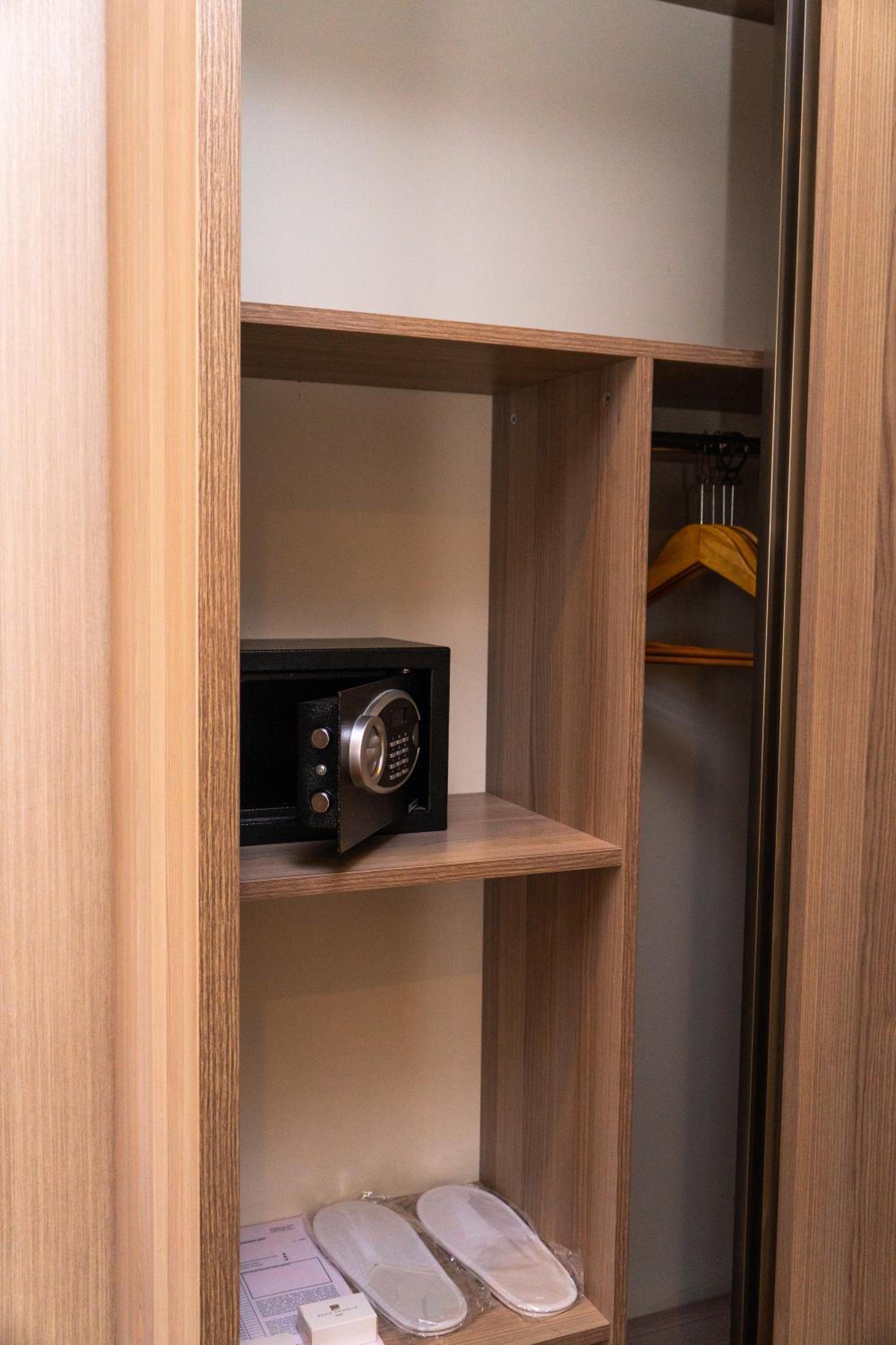 Budget Double or Twin Room - Photo 12