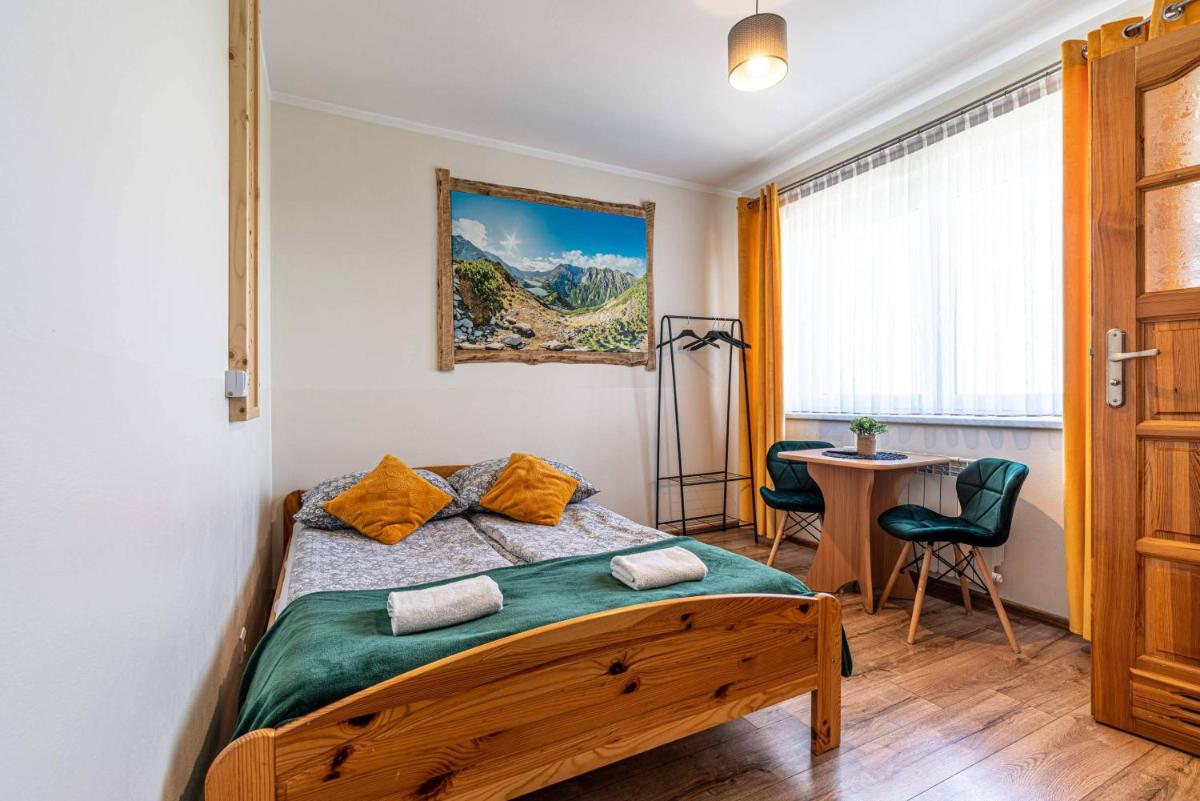 Double Room with Private Bathroom - Photo 2